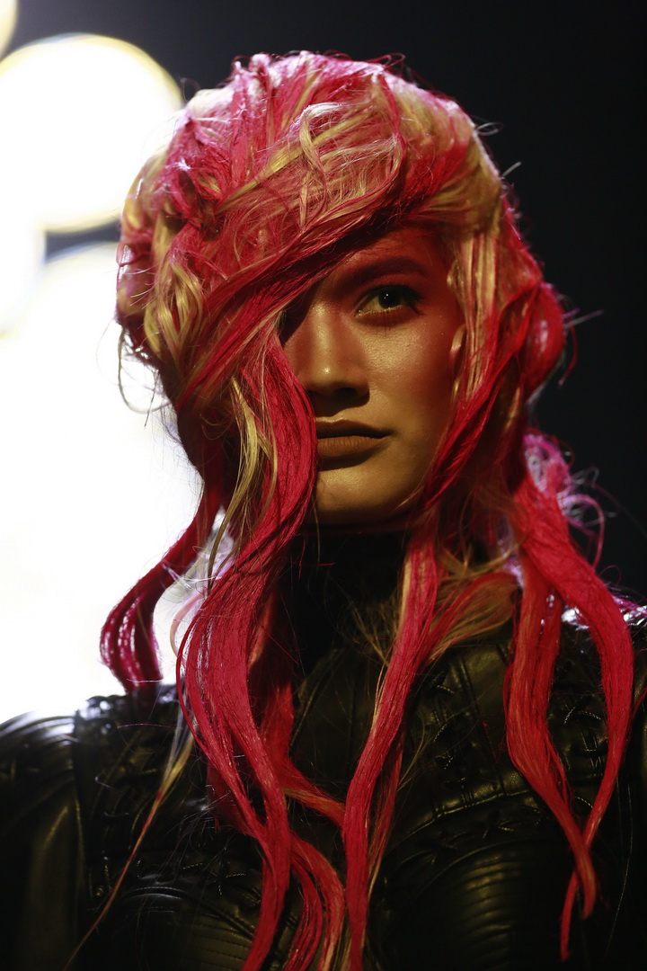 KOI X ส.ก.บ. Worship by Prapakas แฟชั่นโชว์ ‘นารีพิฆาต’ อันน่าตื่นตาตื่นใจ