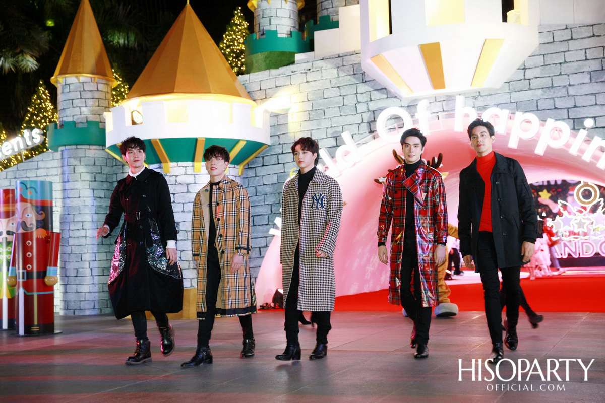 Light up Christmas Tree Celebration 2019 @ CentralWorld