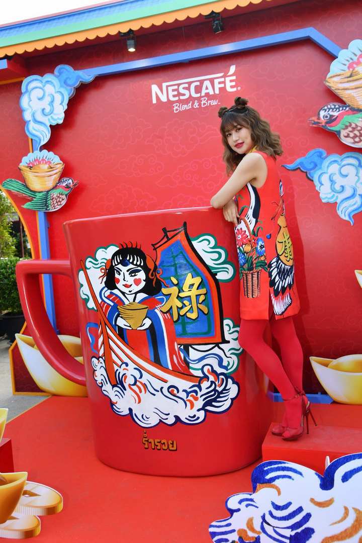 ‘เนสกาแฟ เบลนด์ แอนด์ บรู’ จัดงานใหญ่เปิดตัวแคมเปญ ‘ชงโชครับตรุษจีน’ สไตล์อินเตอร์แอคทีฟครั้งแรกในเมืองไทย