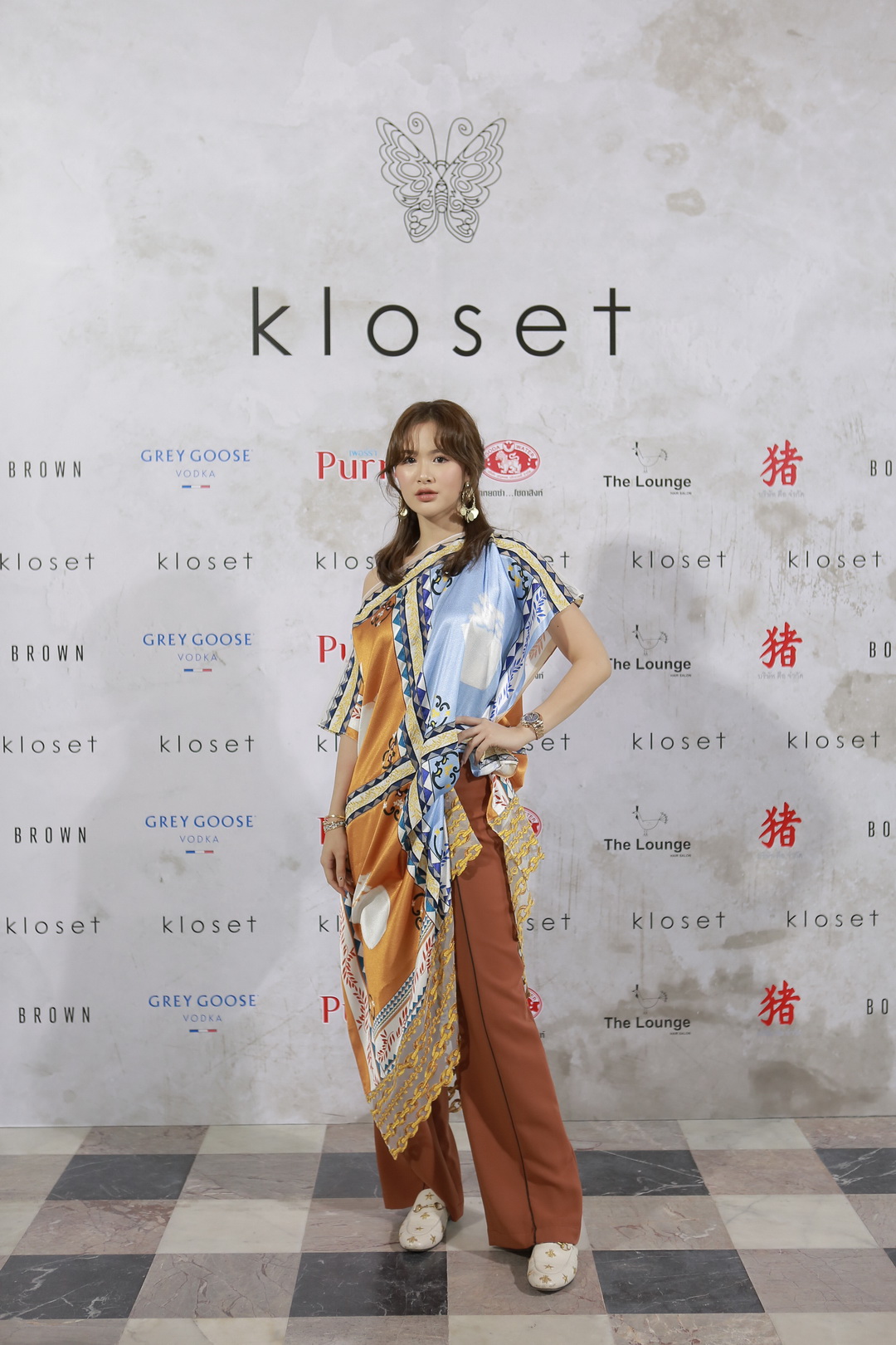 เหล่าคนดังร่วมชมแฟชั่นโชว์อวดโฉม ‘The Hidden Treasure’ คอลเลกชั่นใหม่รับซัมเมอร์จาก ‘KLOSET’