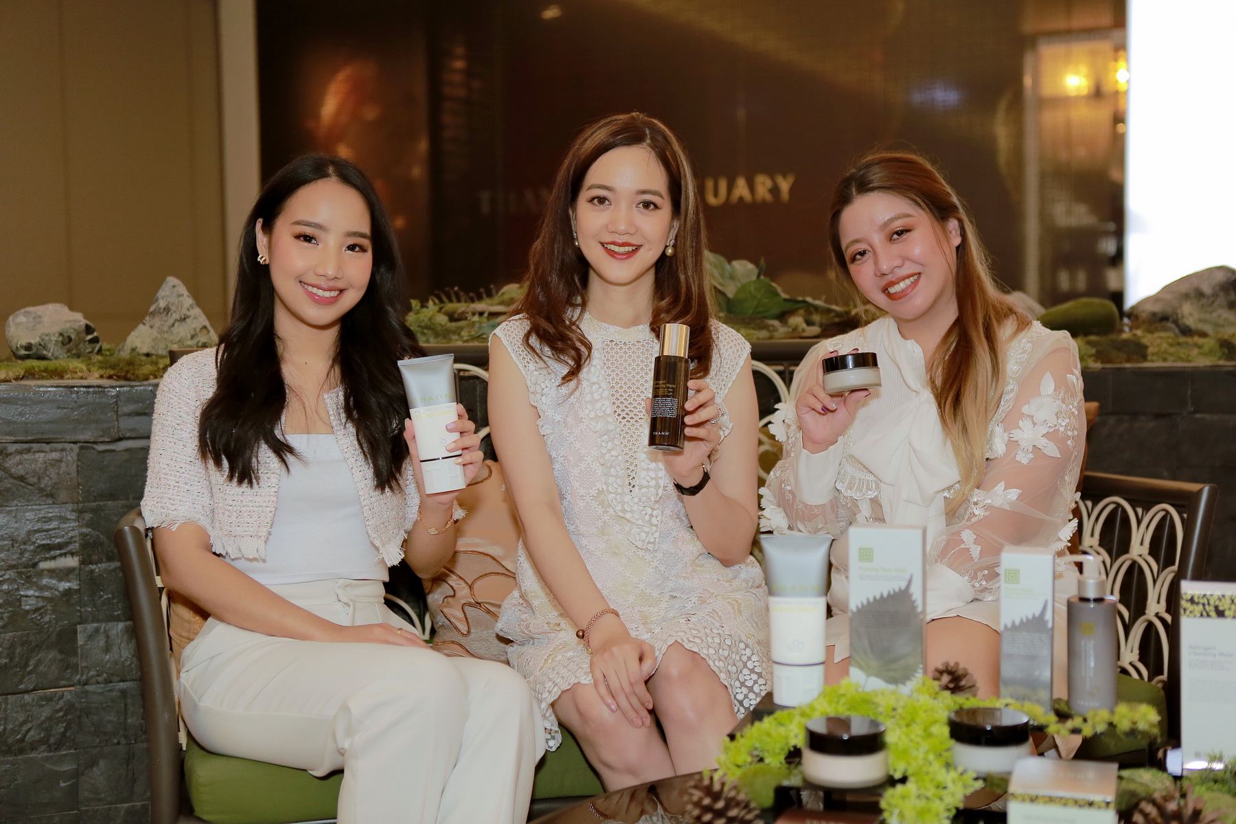 THANN ร่วมกับแพทย์ผู้เชี่ยวชาญด้านผิวหนัง ชวนสาวๆ ดูแลผิวอย่างถูกวิธีรับมือ PM 2.5