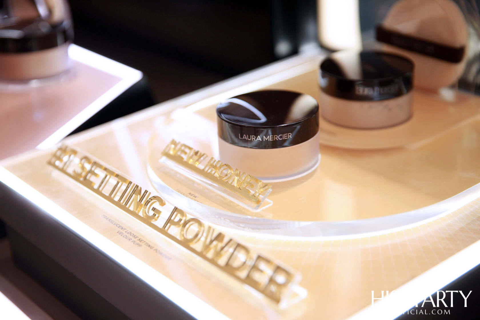 New Iconic Flawless Face Store @Siam Paragon