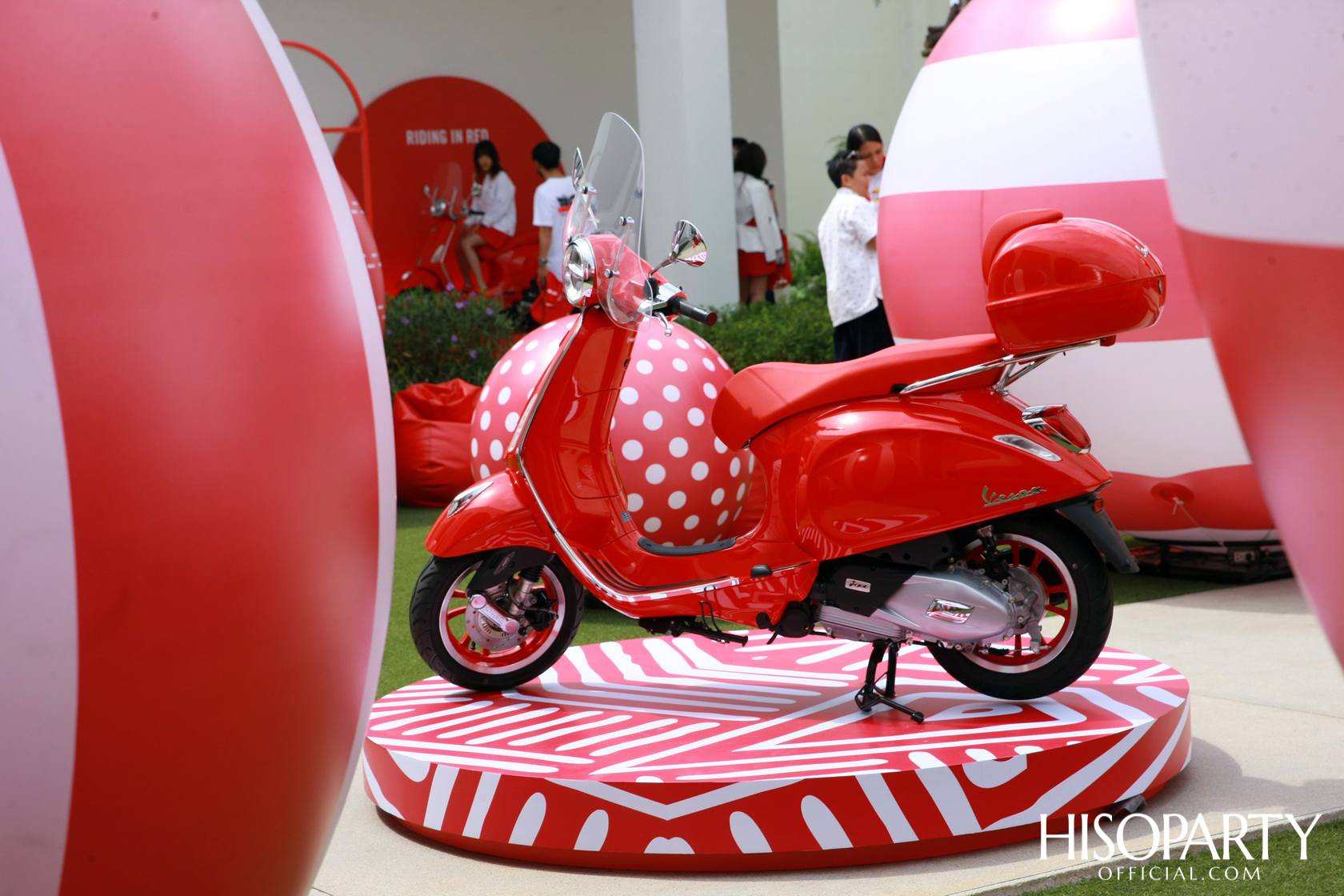 (VESPA PRIMAVERA)RED, A LOVE FOR (RED)