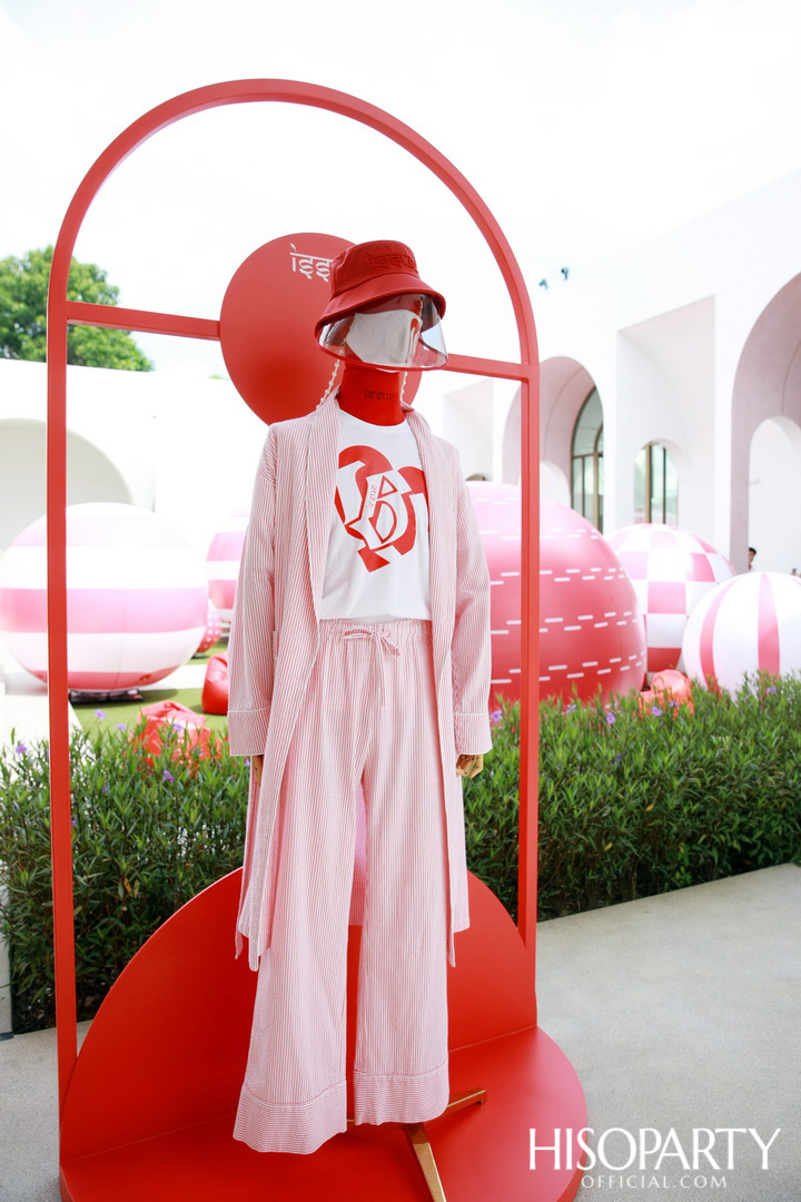 (VESPA PRIMAVERA)RED, A LOVE FOR (RED)