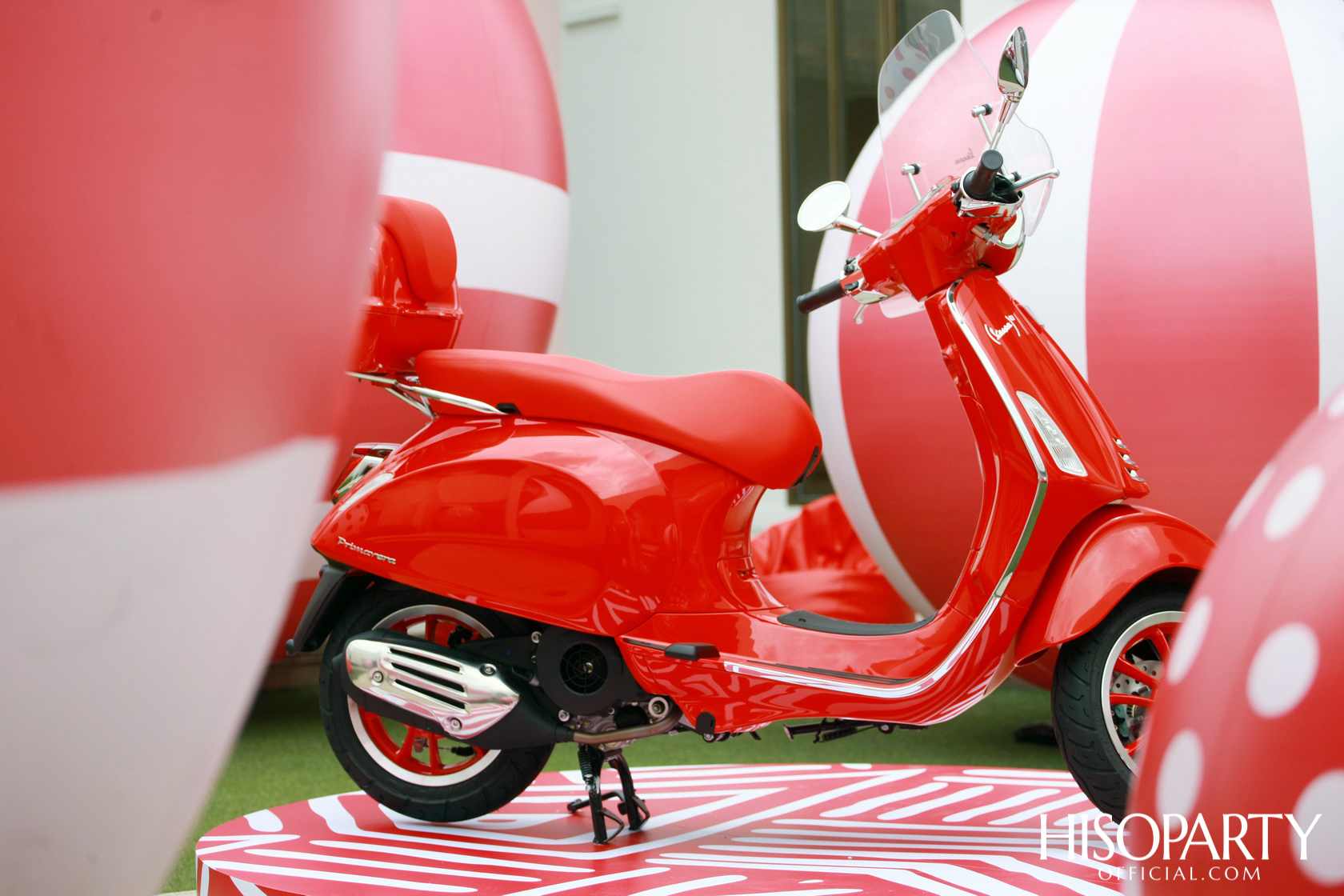 (VESPA PRIMAVERA)RED, A LOVE FOR (RED)