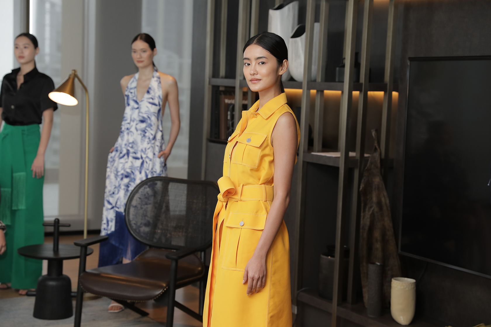 Asava ถ่ายทอดอารมณ์แห่งความสุขและความงาม ผ่านผลงานการออกแบบที่เต็มไปด้วยสีสัน เผยโฉมคอลเลกชั่นออทั่ม/ วินเทอร์ 2020