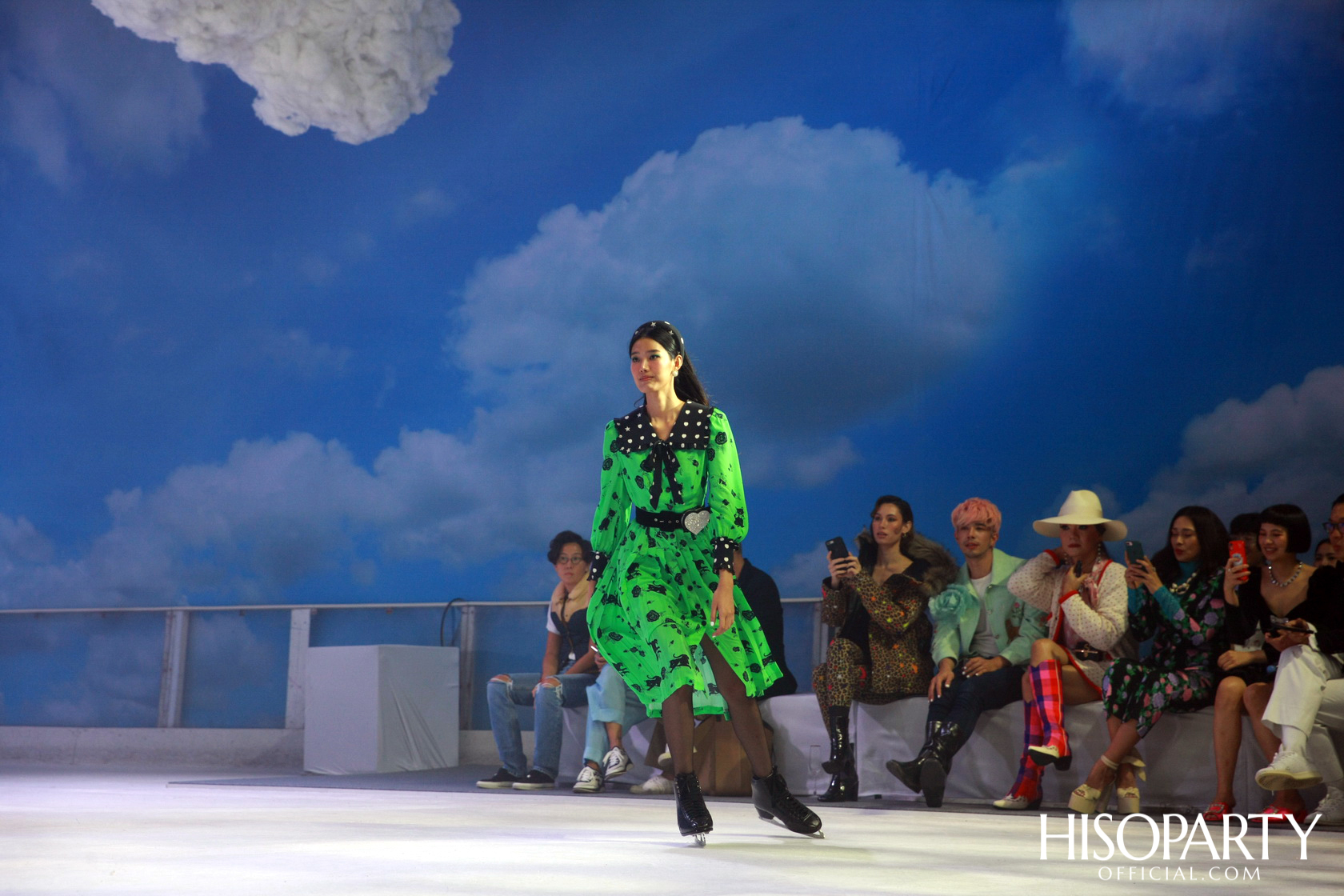 SRETSIS ชวนสัมผัสมนต์เสน่ห์ของห้วงความฝันกับความจริง ผ่านคอลเลกชั่น Fall – Winter 2020 ‘The Dreamers’