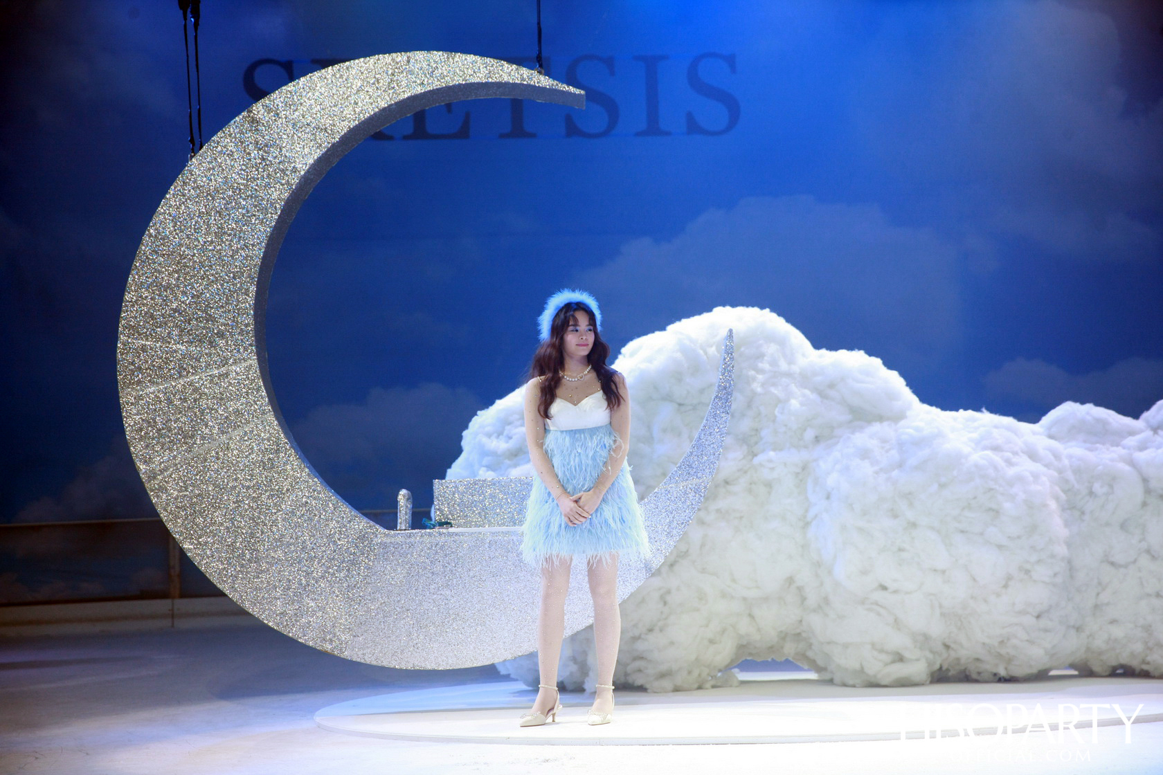 SRETSIS ชวนสัมผัสมนต์เสน่ห์ของห้วงความฝันกับความจริง ผ่านคอลเลกชั่น Fall – Winter 2020 ‘The Dreamers’