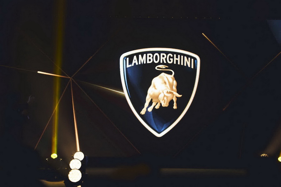 งานฉลองรับรถ Aventador SVJ Roadster 63