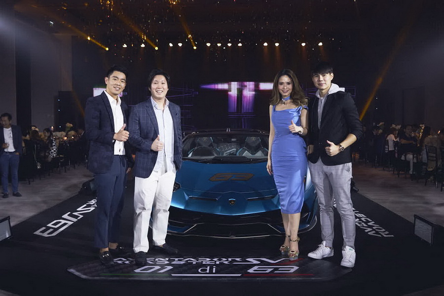 งานฉลองรับรถ Aventador SVJ Roadster 63