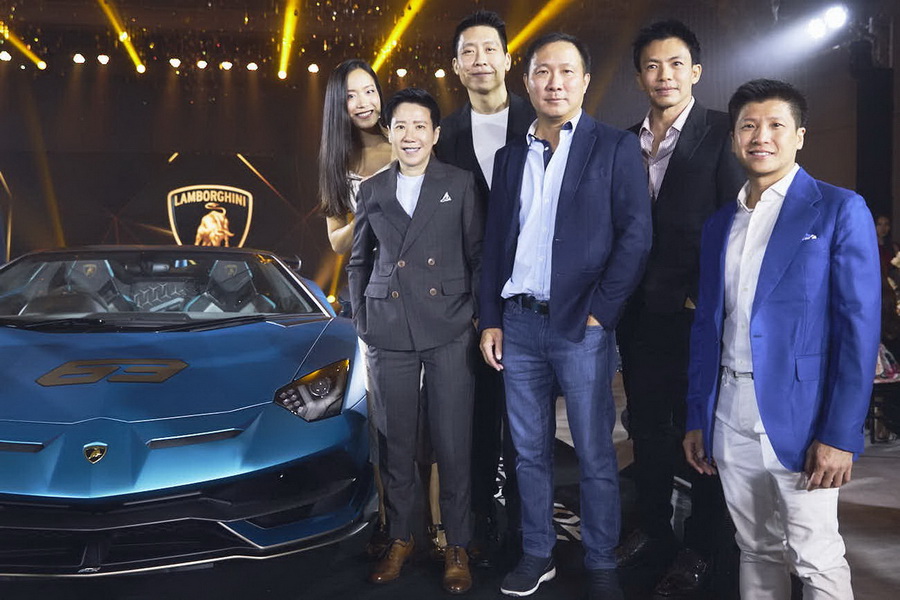 งานฉลองรับรถ Aventador SVJ Roadster 63