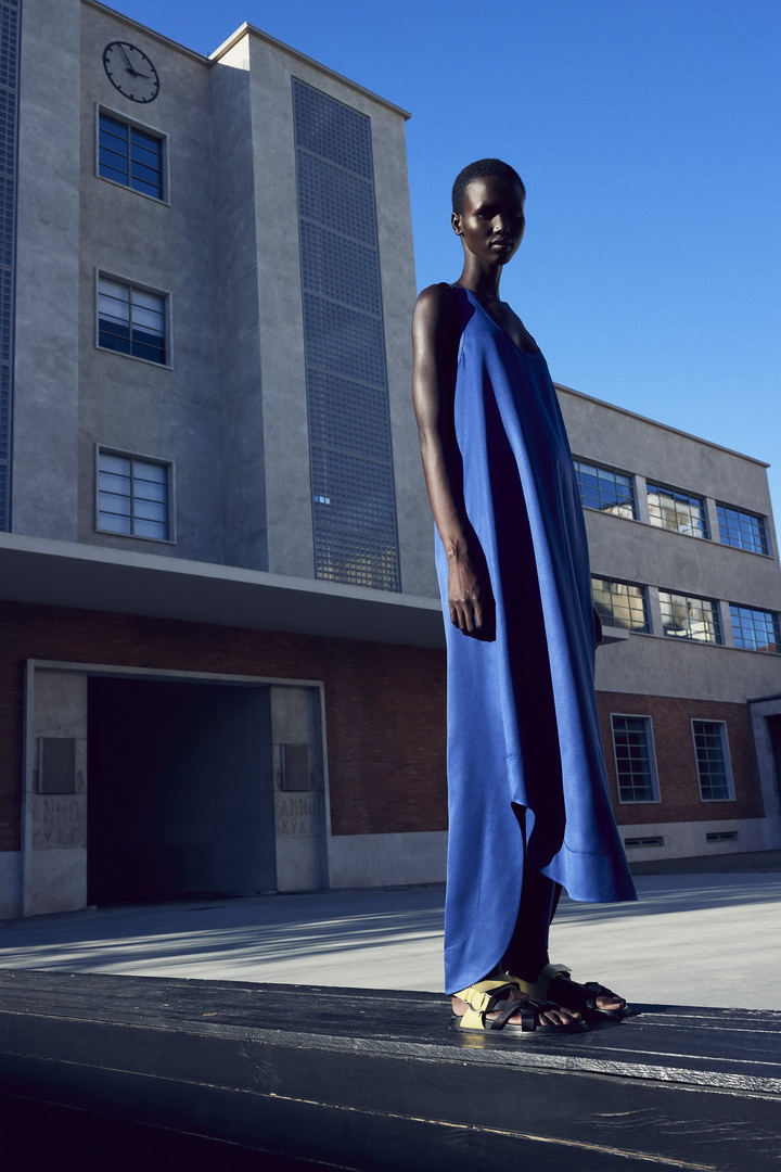 Salvatore Ferragamo Pre-Fall 2021 พลังจากอดีตสู่อนาคต