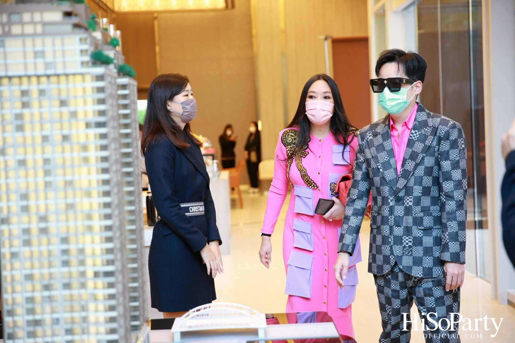 HiSoParty  x 125 SATHORN