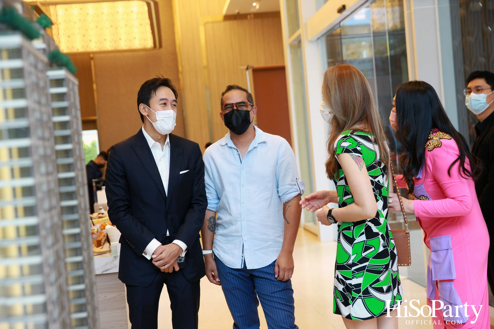 HiSoParty  x 125 SATHORN