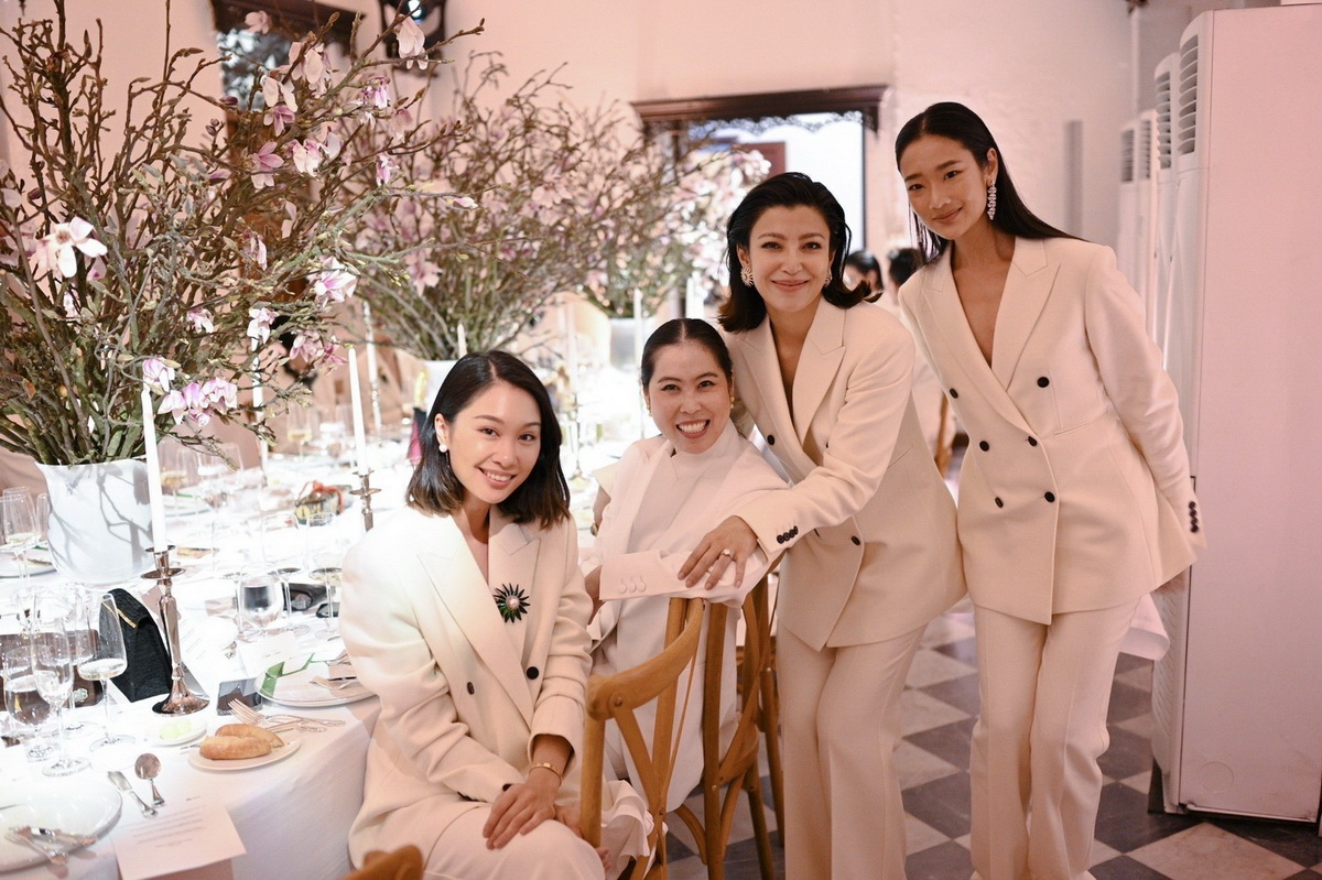 VVON SUGUNNASIL ร่วมกับ Atta Autohaus และ Lotus Arts de Vivre จัดซิทดาวน์ดินเนอร์ พร้อมเปิดตัวคอลเลกชั่น VVHITE Tailoring