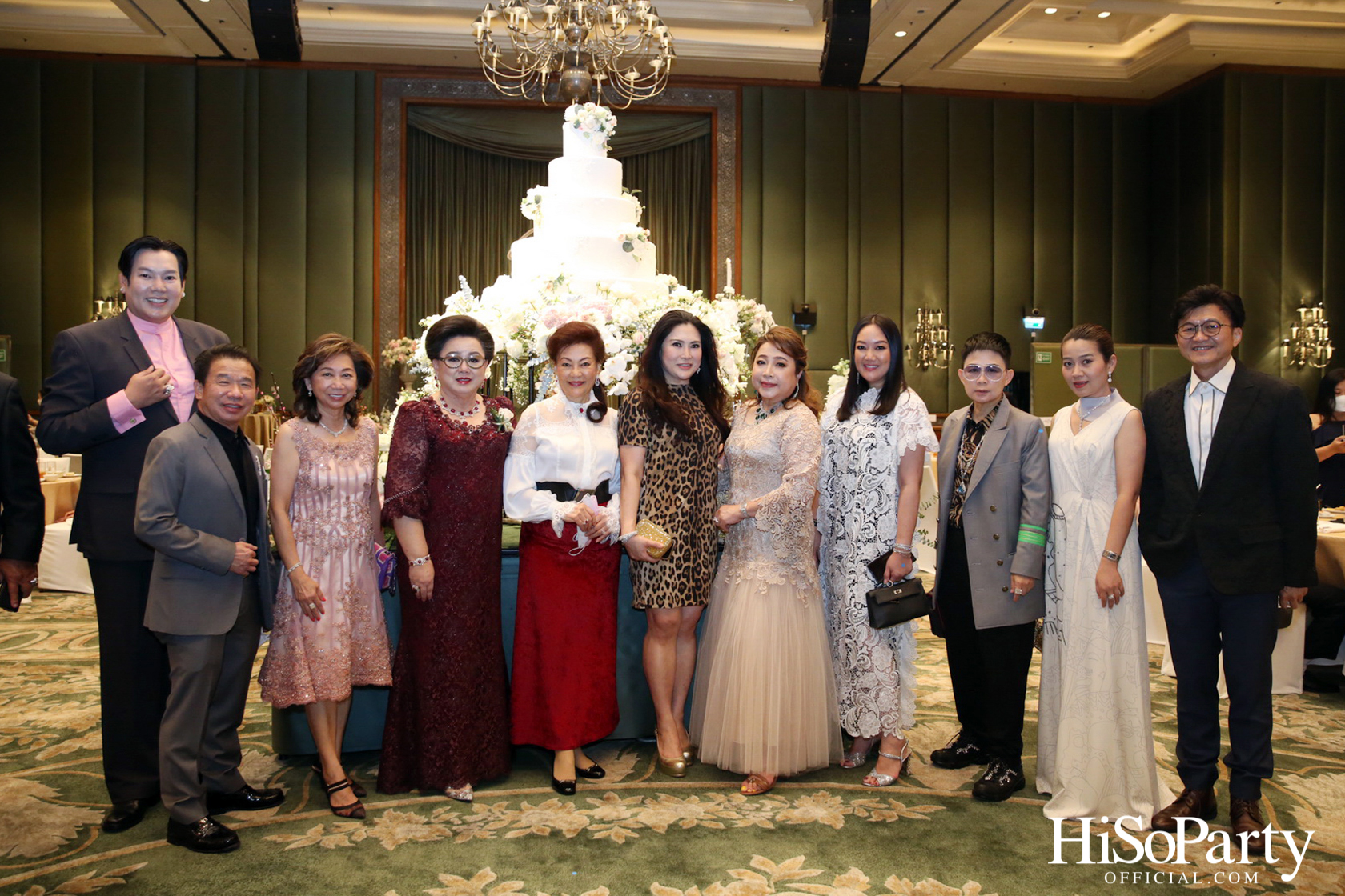 งานฉลองมงคลสมรสระหว่าง คุณชุลีกร หยั่งสายชล และ คุณอธิพัฒน์ วิเศษณัฐ