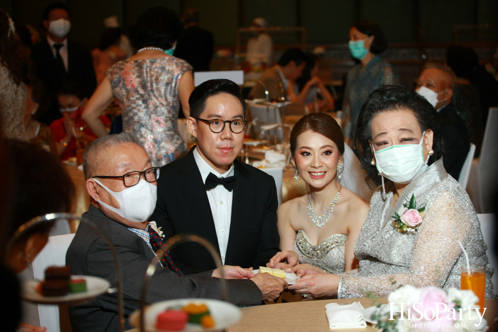 งานฉลองมงคลสมรสระหว่าง คุณชุลีกร หยั่งสายชล และ คุณอธิพัฒน์ วิเศษณัฐ