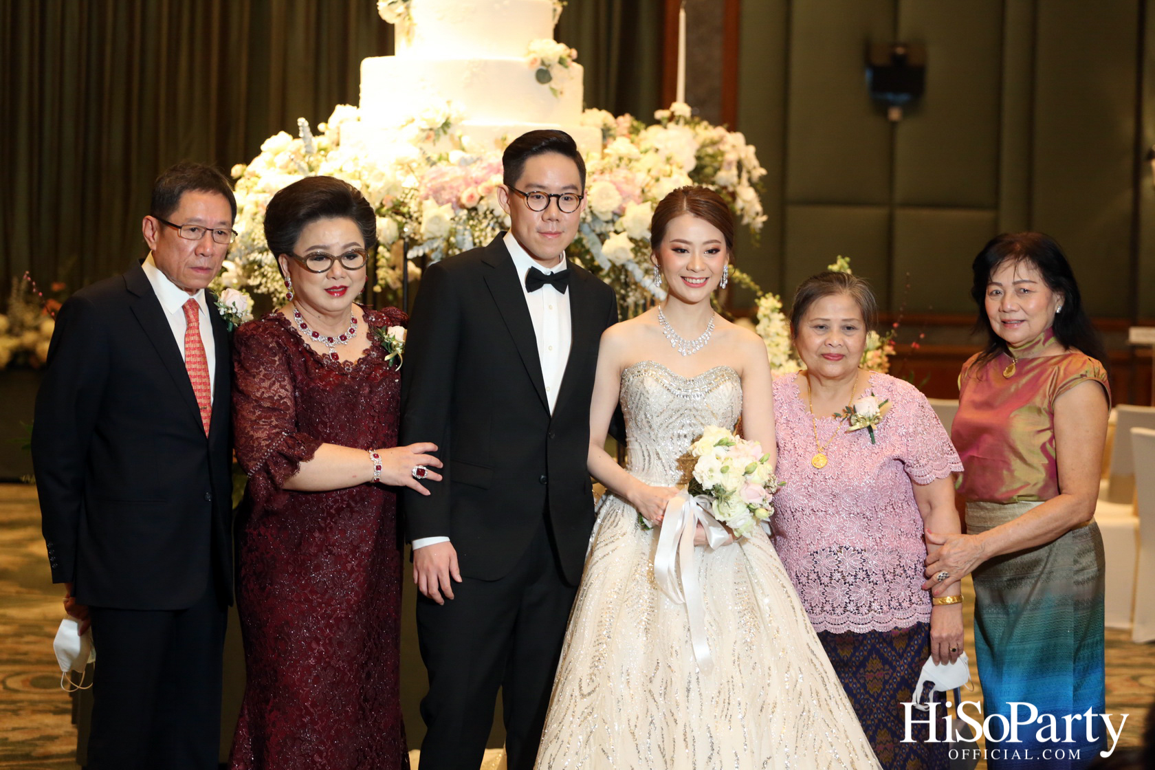 งานฉลองมงคลสมรสระหว่าง คุณชุลีกร หยั่งสายชล และ คุณอธิพัฒน์ วิเศษณัฐ