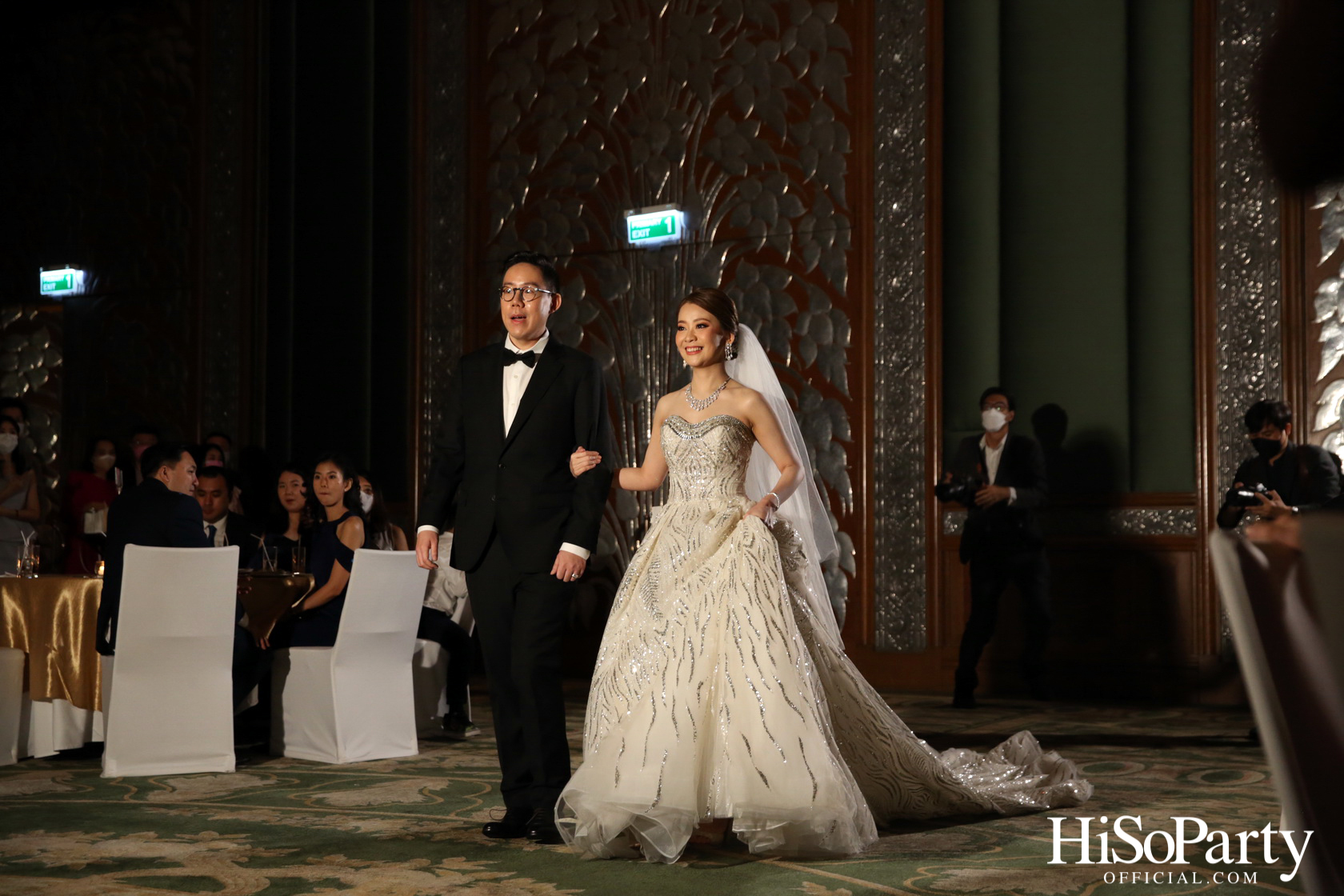 งานฉลองมงคลสมรสระหว่าง คุณชุลีกร หยั่งสายชล และ คุณอธิพัฒน์ วิเศษณัฐ