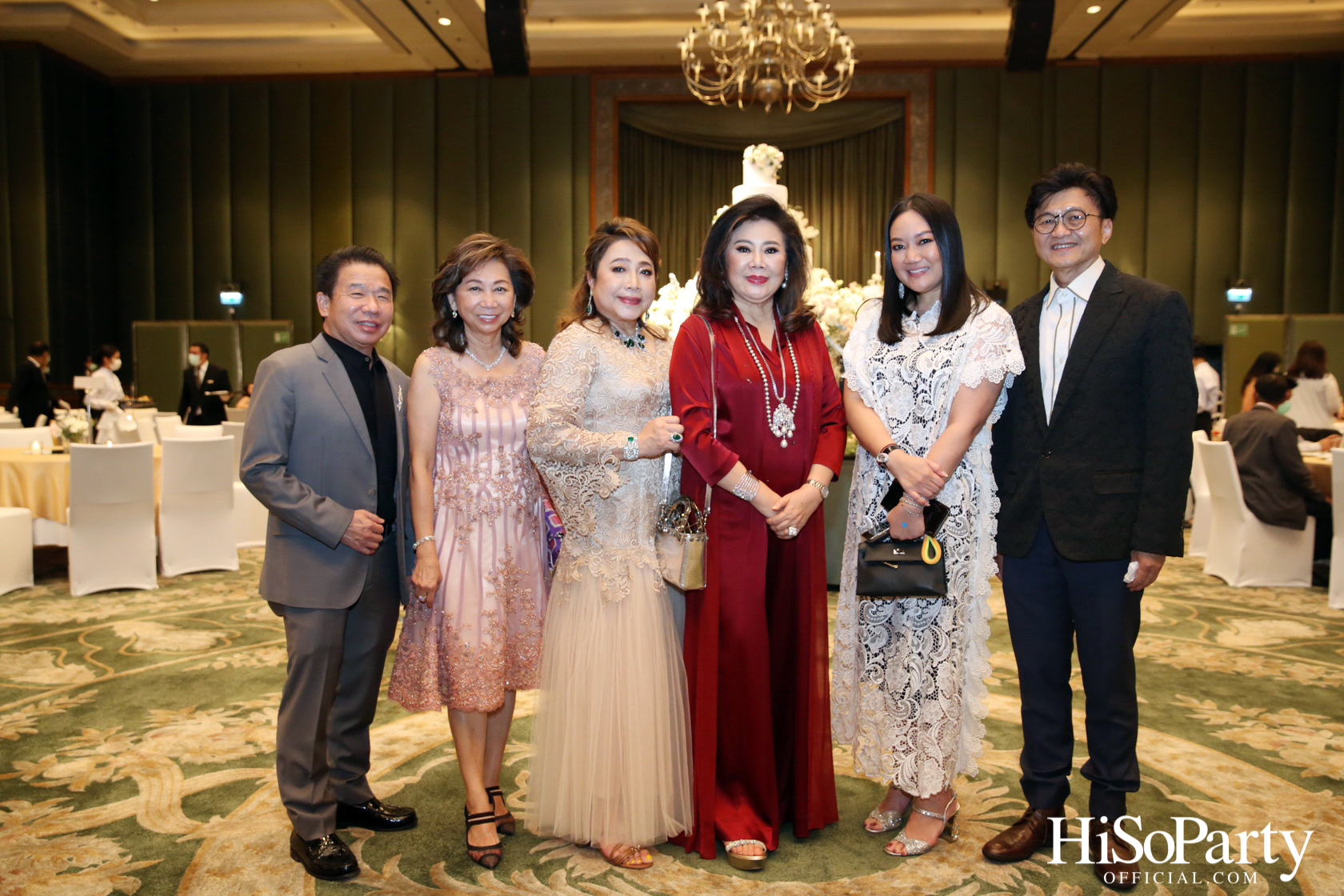 งานฉลองมงคลสมรสระหว่าง คุณชุลีกร หยั่งสายชล และ คุณอธิพัฒน์ วิเศษณัฐ