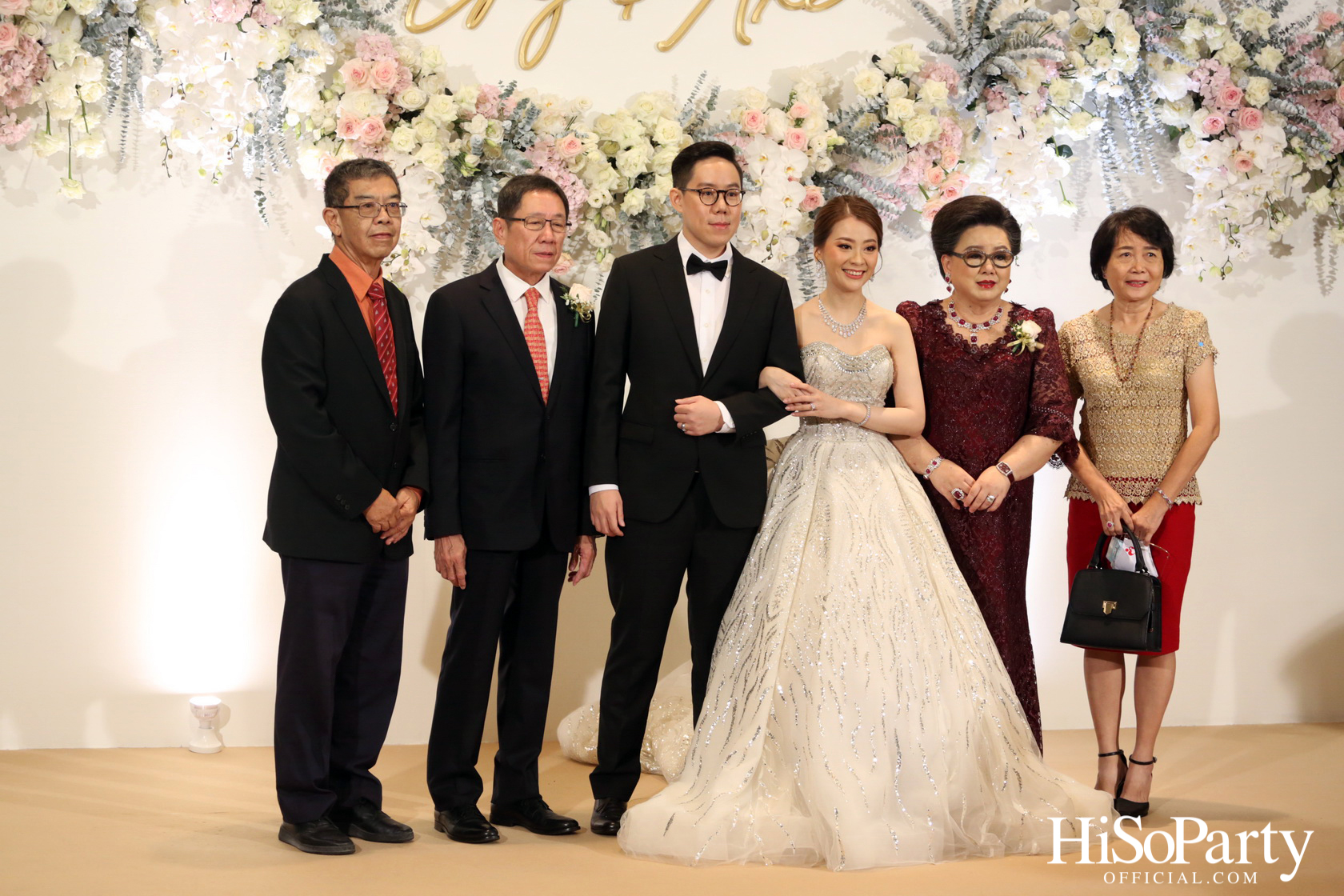 งานฉลองมงคลสมรสระหว่าง คุณชุลีกร หยั่งสายชล และ คุณอธิพัฒน์ วิเศษณัฐ