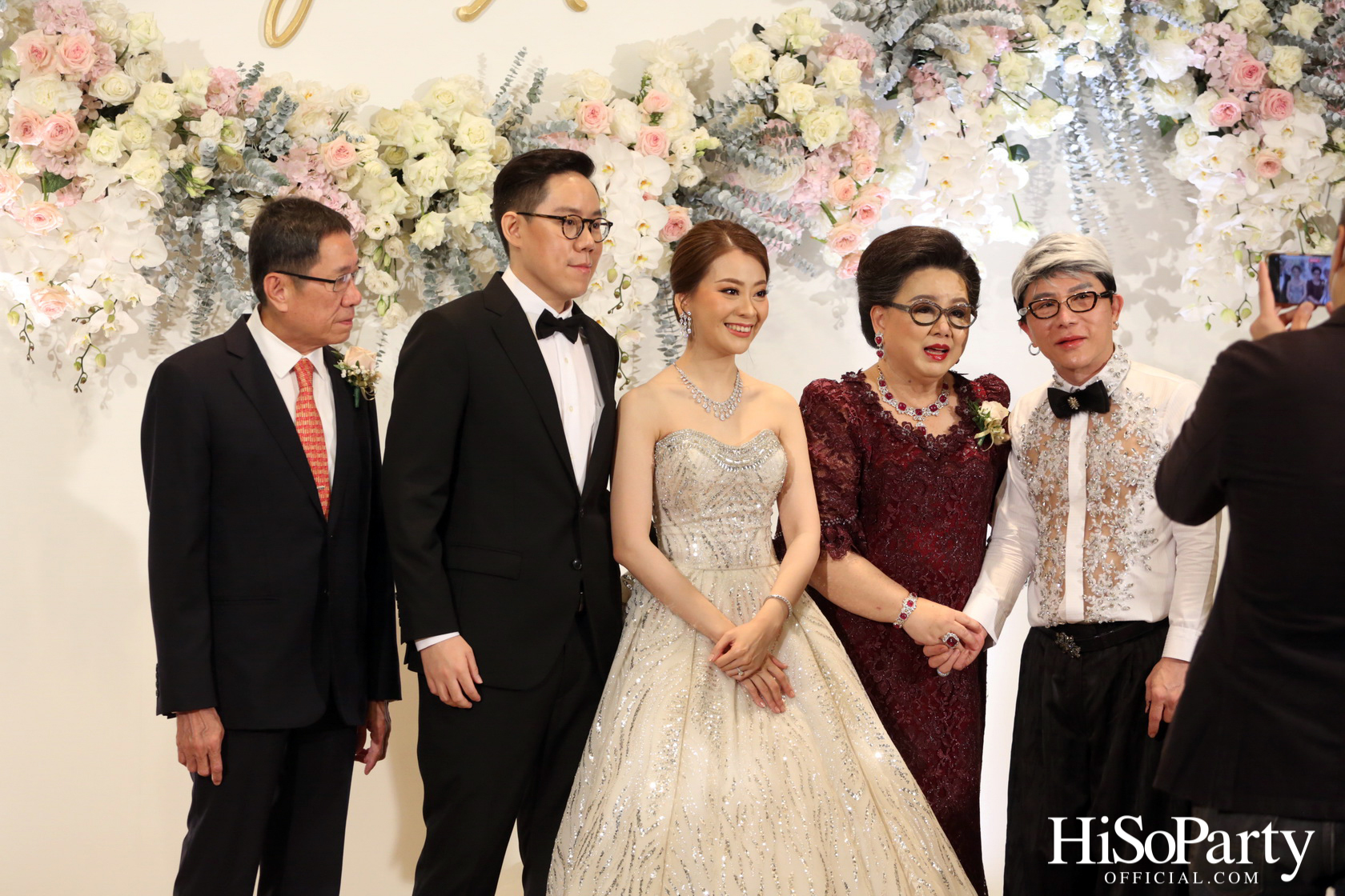 งานฉลองมงคลสมรสระหว่าง คุณชุลีกร หยั่งสายชล และ คุณอธิพัฒน์ วิเศษณัฐ