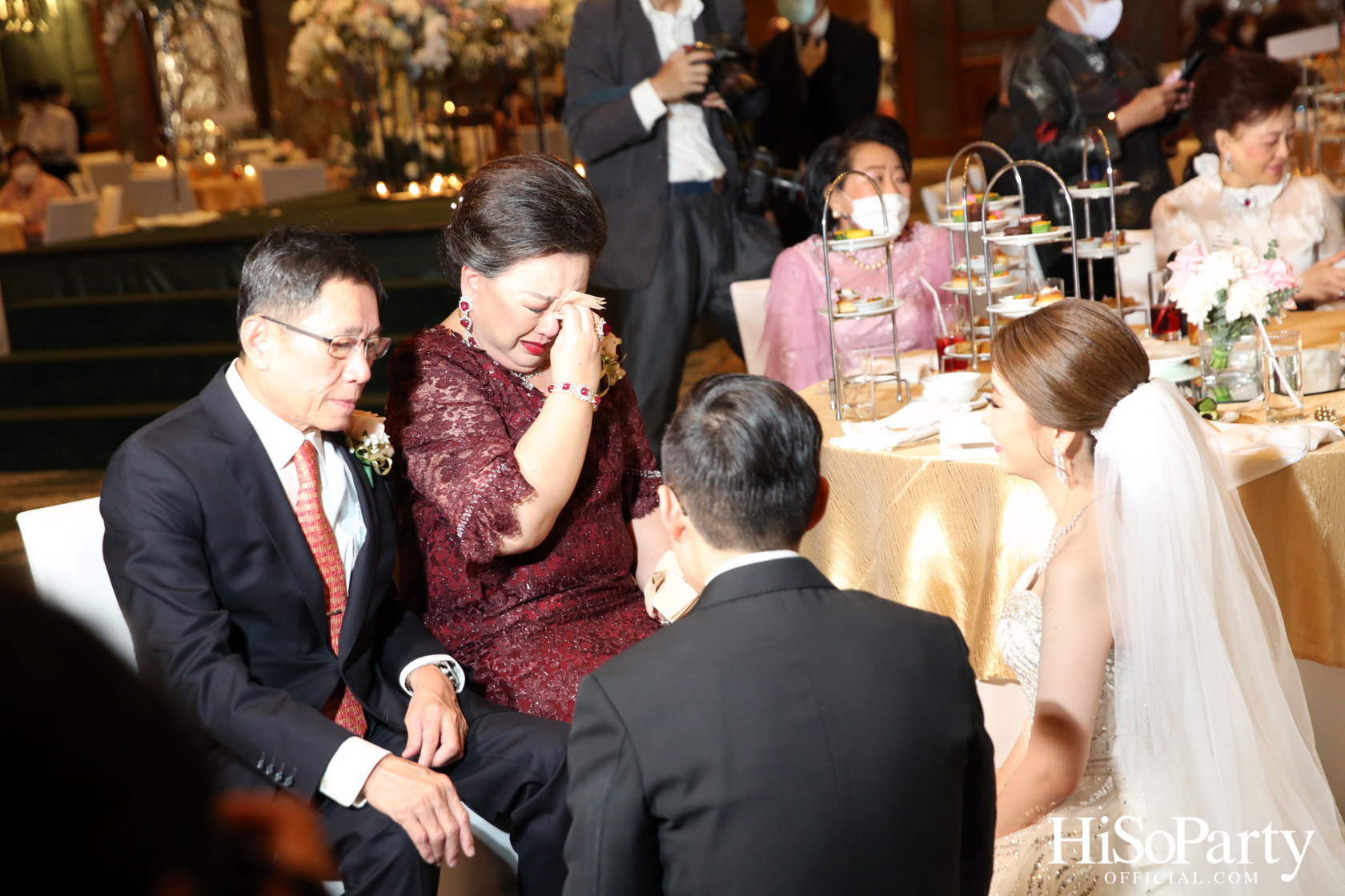 งานฉลองมงคลสมรสระหว่าง คุณชุลีกร หยั่งสายชล และ คุณอธิพัฒน์ วิเศษณัฐ