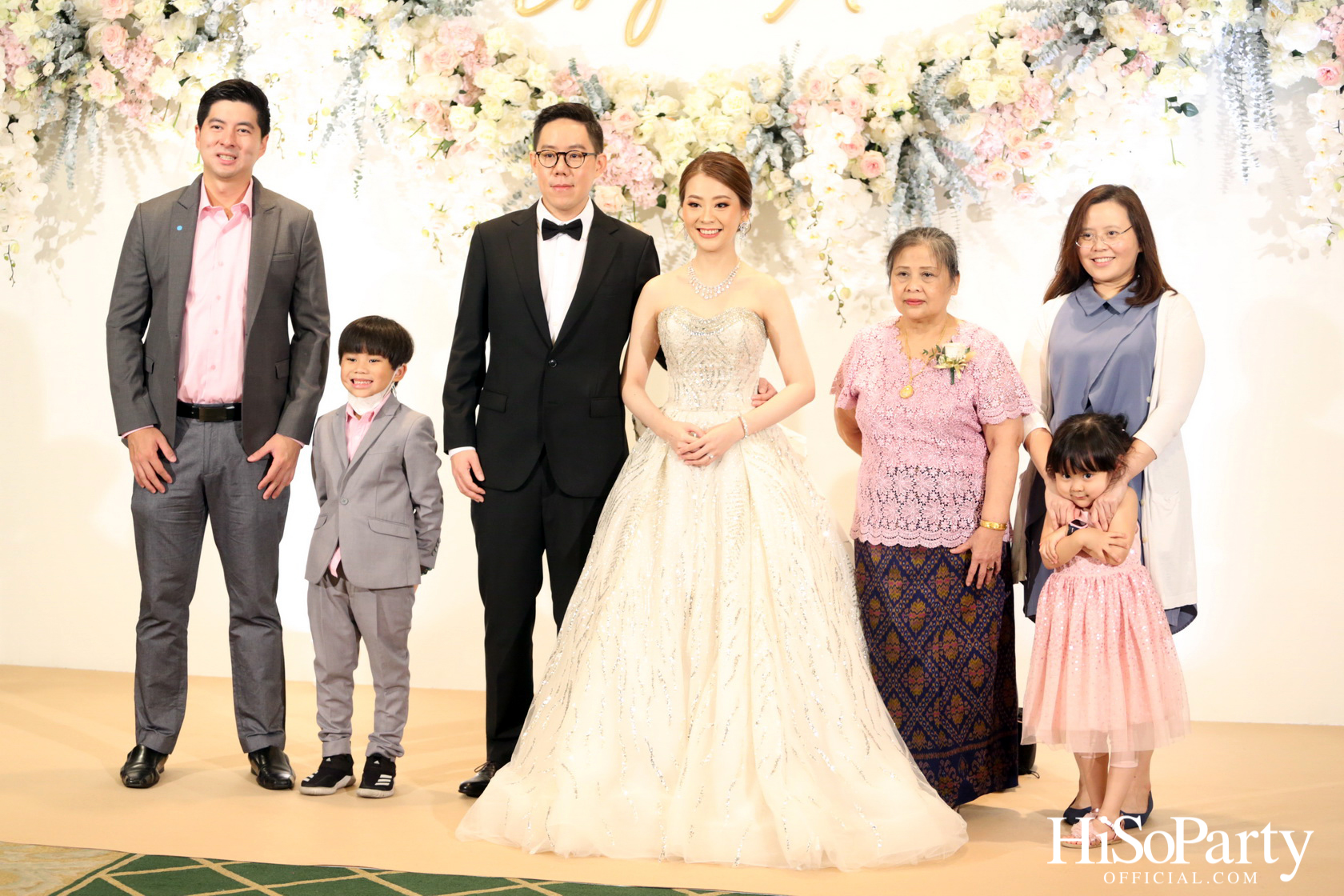 งานฉลองมงคลสมรสระหว่าง คุณชุลีกร หยั่งสายชล และ คุณอธิพัฒน์ วิเศษณัฐ