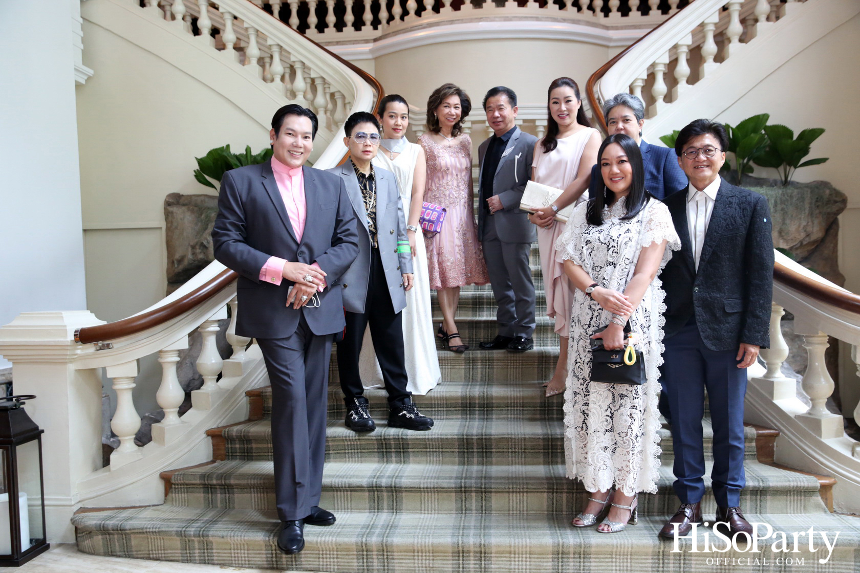 งานฉลองมงคลสมรสระหว่าง คุณชุลีกร หยั่งสายชล และ คุณอธิพัฒน์ วิเศษณัฐ