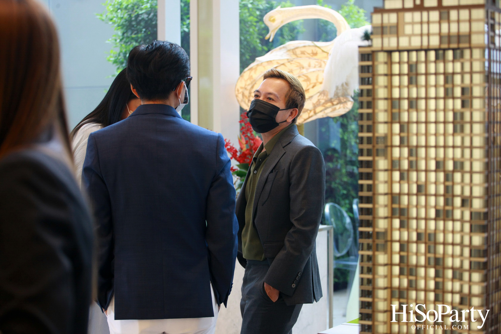 HiSoParty  x 125 SATHORN