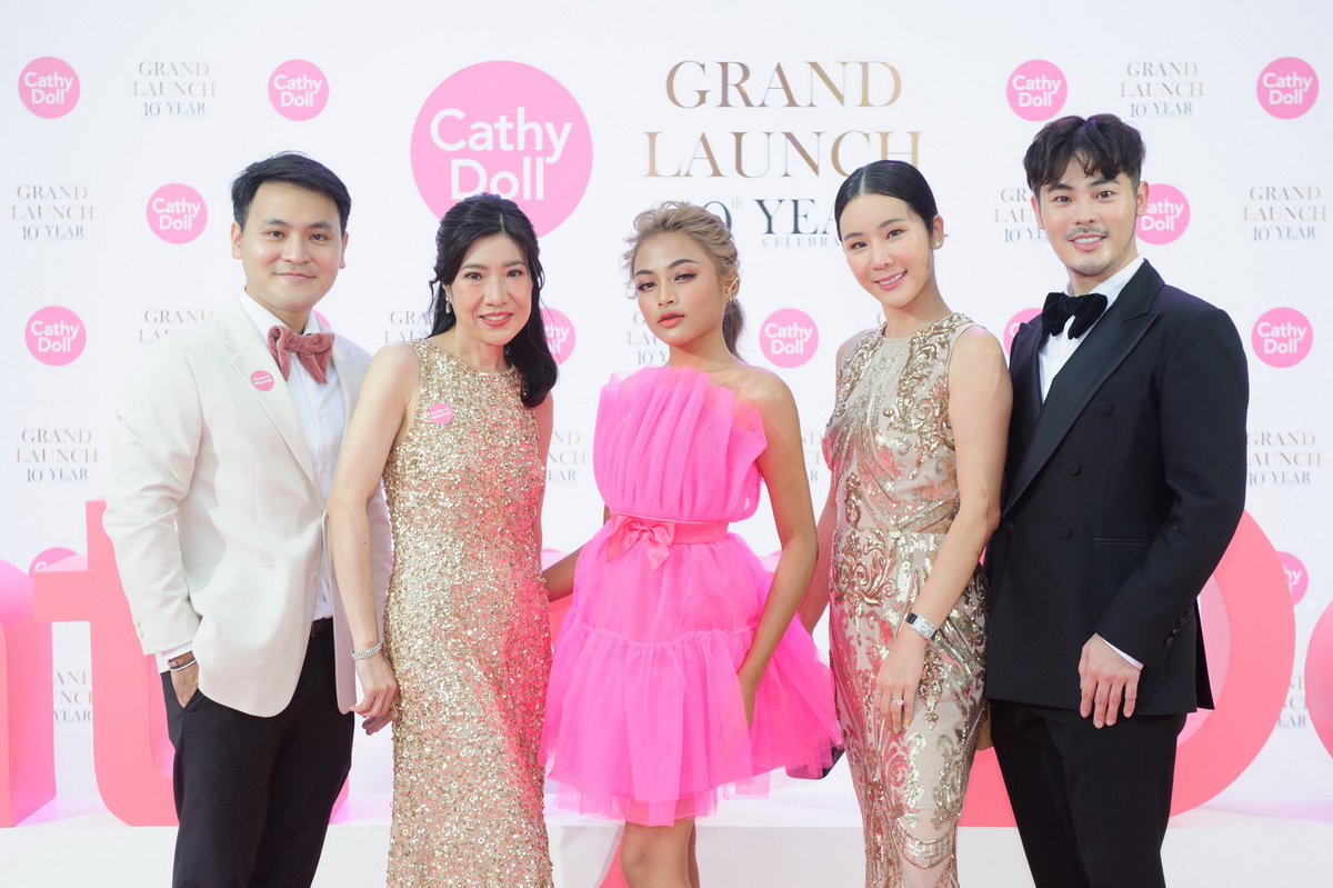 ‘Cathy Doll Grand Launch 2022’ งานฉลองครบรอบ 10 ปี Karmart พร้อมเปิดตัว 8 พรีเซนเตอร์สุดฮอต