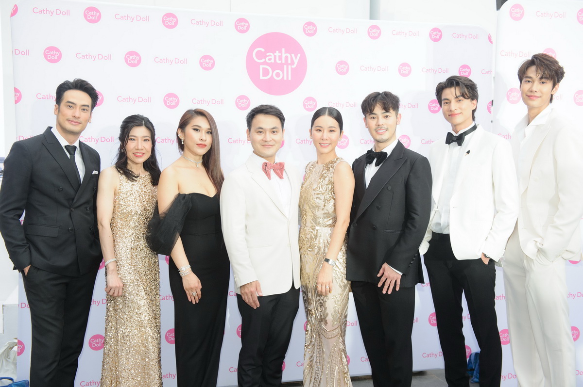 ‘Cathy Doll Grand Launch 2022’ งานฉลองครบรอบ 10 ปี Karmart พร้อมเปิดตัว 8 พรีเซนเตอร์สุดฮอต