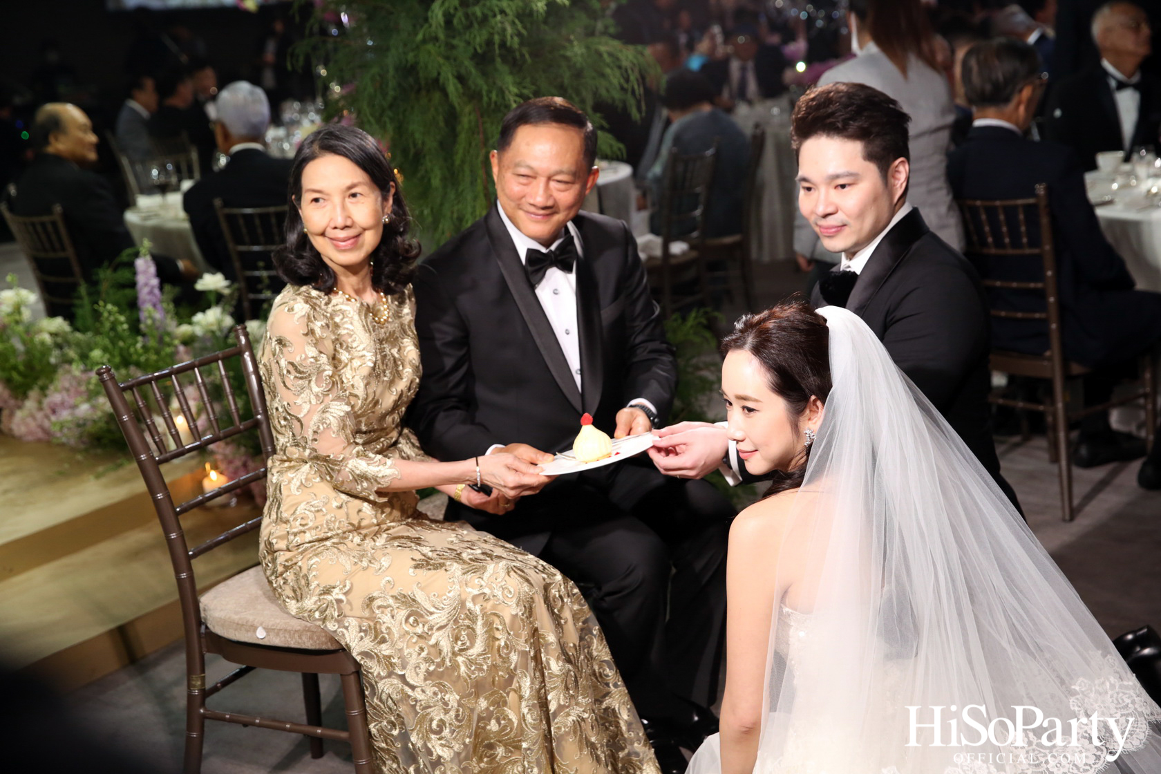 งานฉลองมงคลสมรส ระหว่าง คุณหลุยส์ เตชะอุบล และคุณภสุ วชิรพงศ์