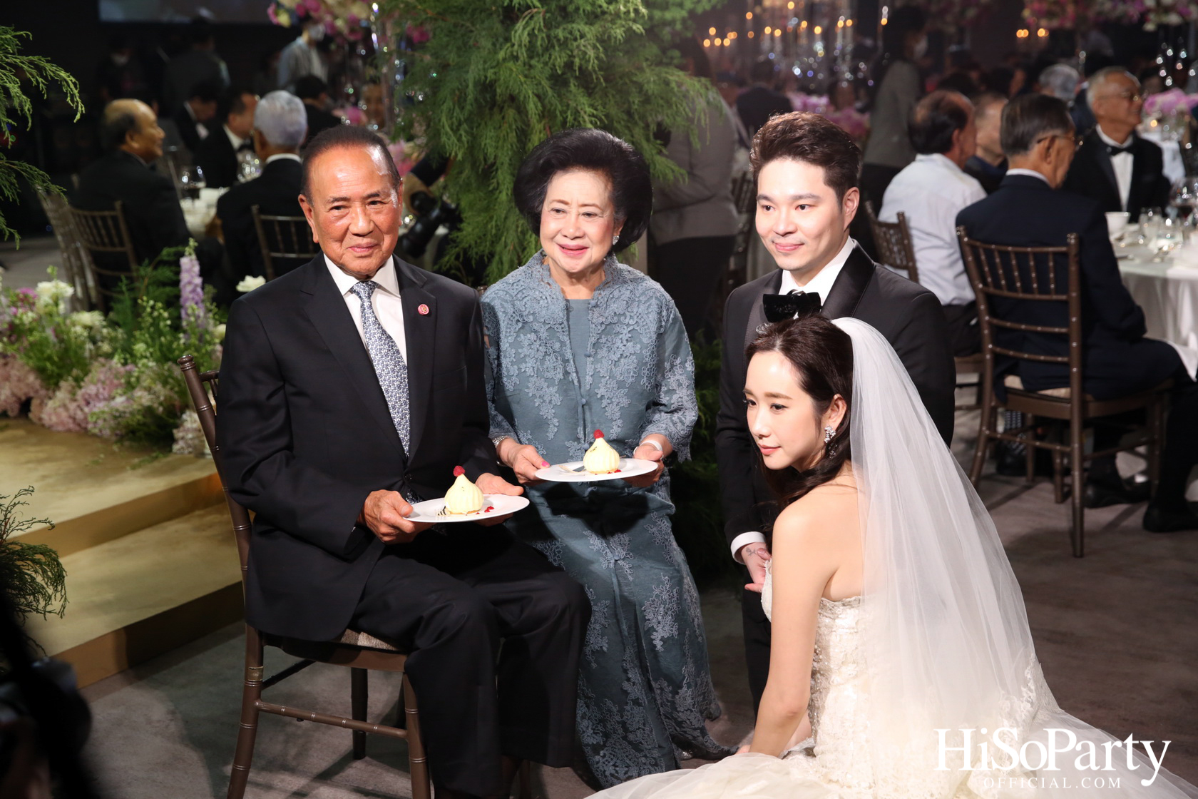 งานฉลองมงคลสมรส ระหว่าง คุณหลุยส์ เตชะอุบล และคุณภสุ วชิรพงศ์