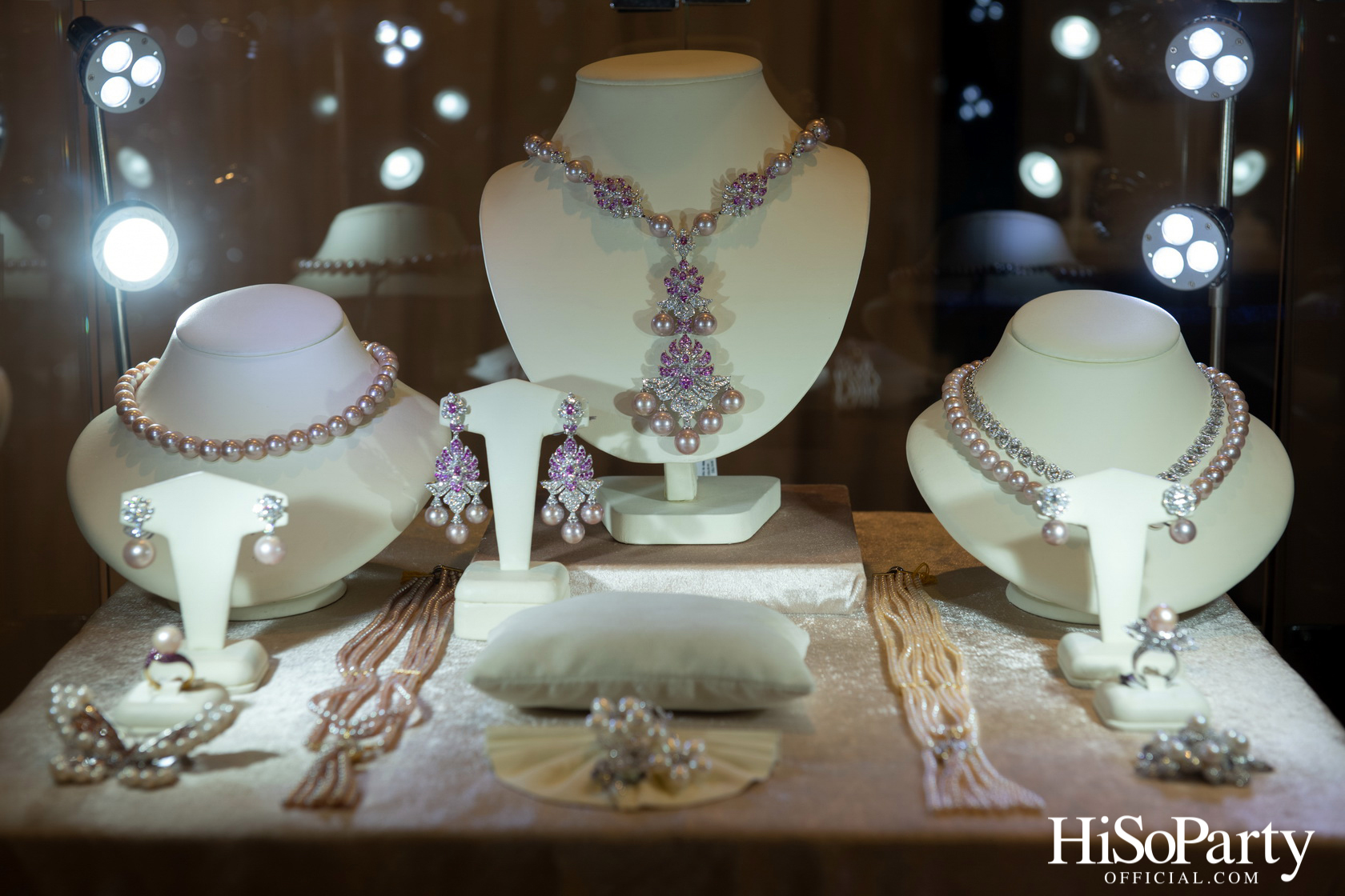 BEAUTY GEMS THE EXTRAVAGANZA OF THAINESS with HiSoParty