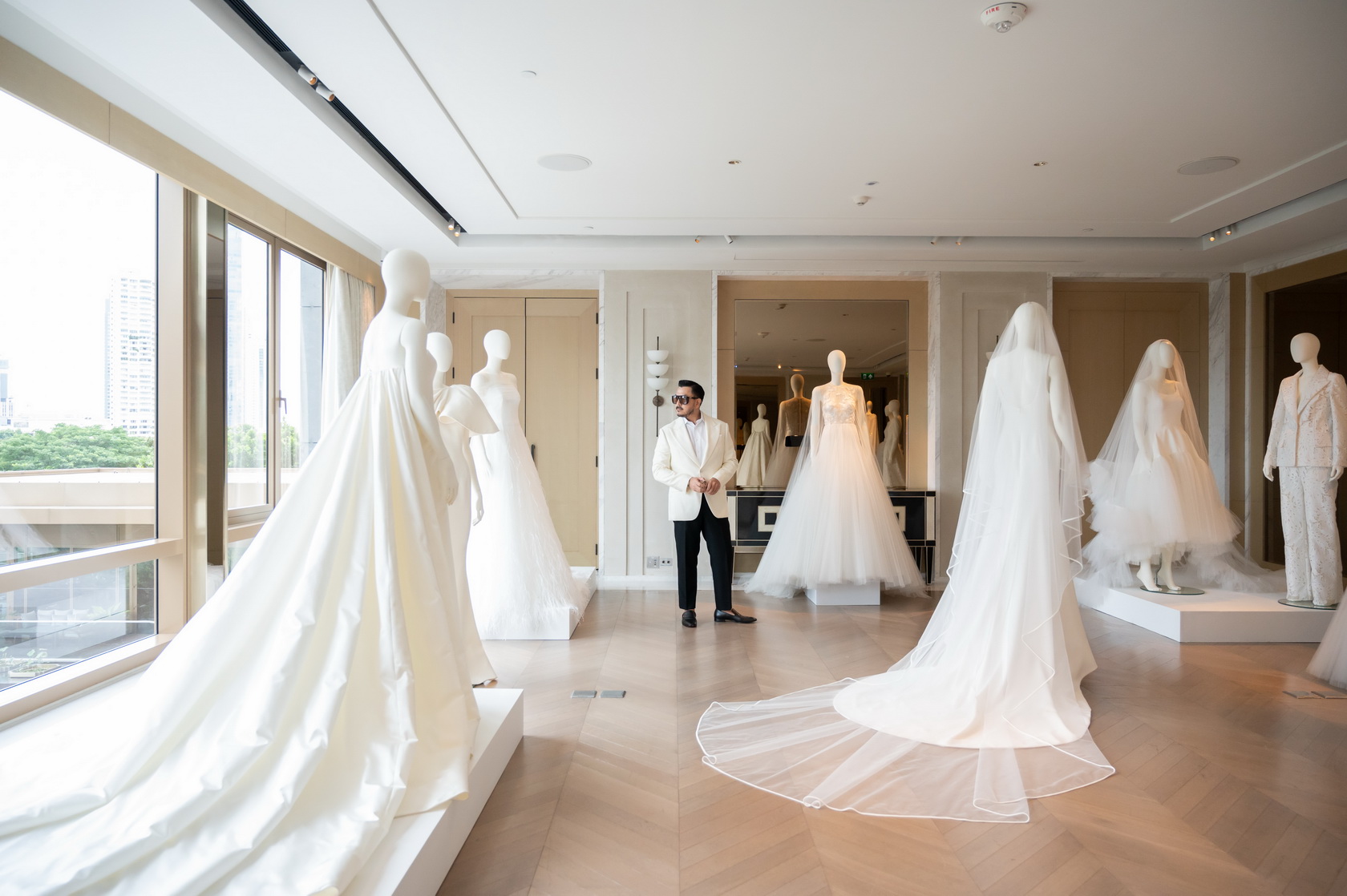 งานเปิดตัวคอลเลกชั่น WHITE Asava 2022 Collection