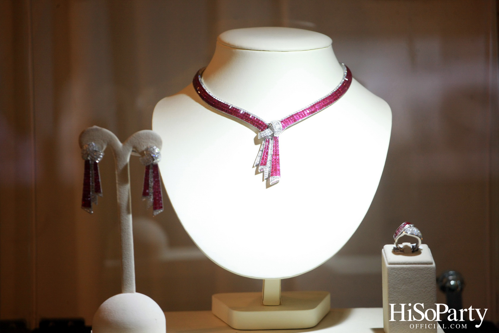 ‘The Luxury Runway PAJAMAS with DIAMOND’ แฟชั่นโชว์สุดเอ็กซ์คลูซีฟ จาก Beauty Gems และ Vintel