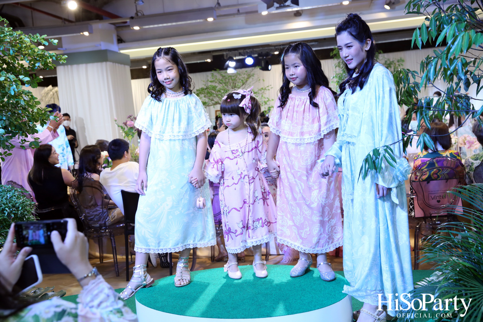 ‘The Luxury Runway PAJAMAS with DIAMOND’ แฟชั่นโชว์สุดเอ็กซ์คลูซีฟ จาก Beauty Gems และ Vintel