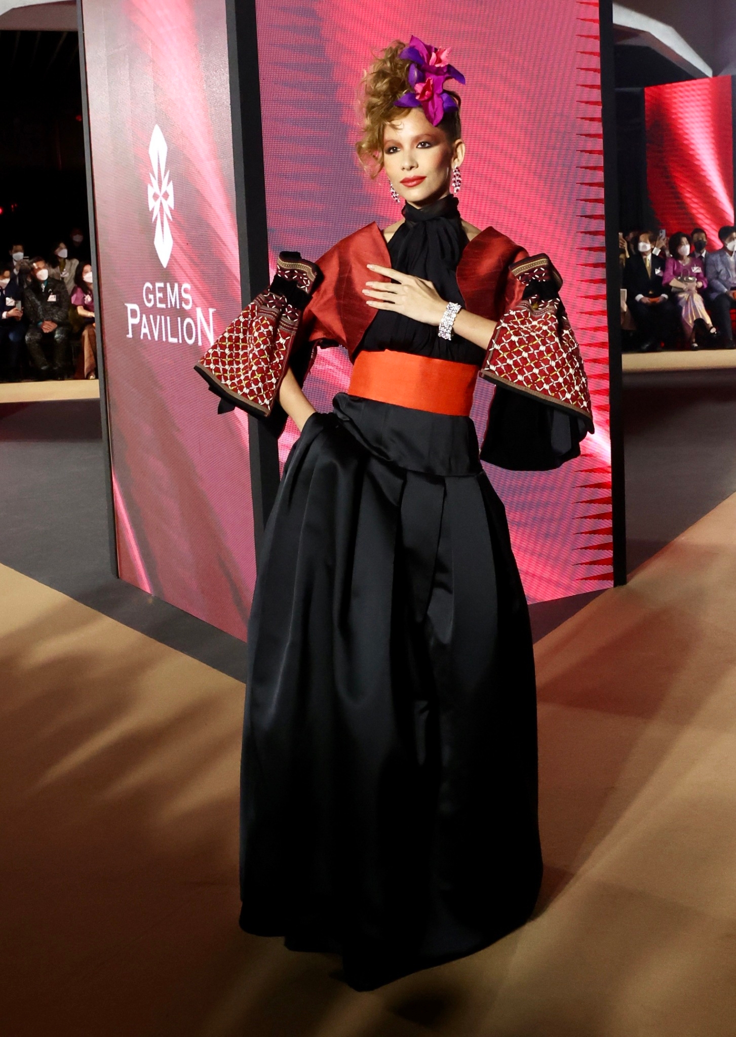 สมเด็จพระเจ้าลูกเธอ เจ้าฟ้าสิริวัณณวรี นารีรัตนราชกัญญา เสด็จเปิดงาน ‘สืบสานใจ หัตถศิลป์ไทย สู่สากล’