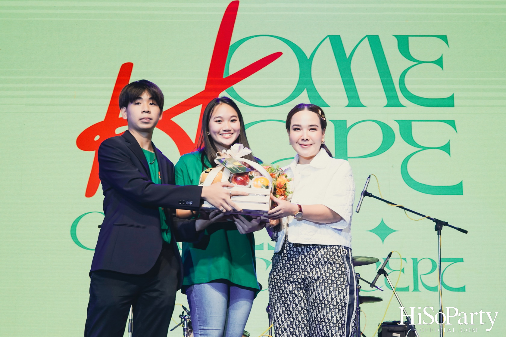 ‘Home Hope Charity Concert’ คอนเซ็ปต์ Net Zero Carbon Footprint Concert for Climate Refugees โดย พราว ธนวิสุทธิ์ และ ติณณ์ ตติยมณีกุล