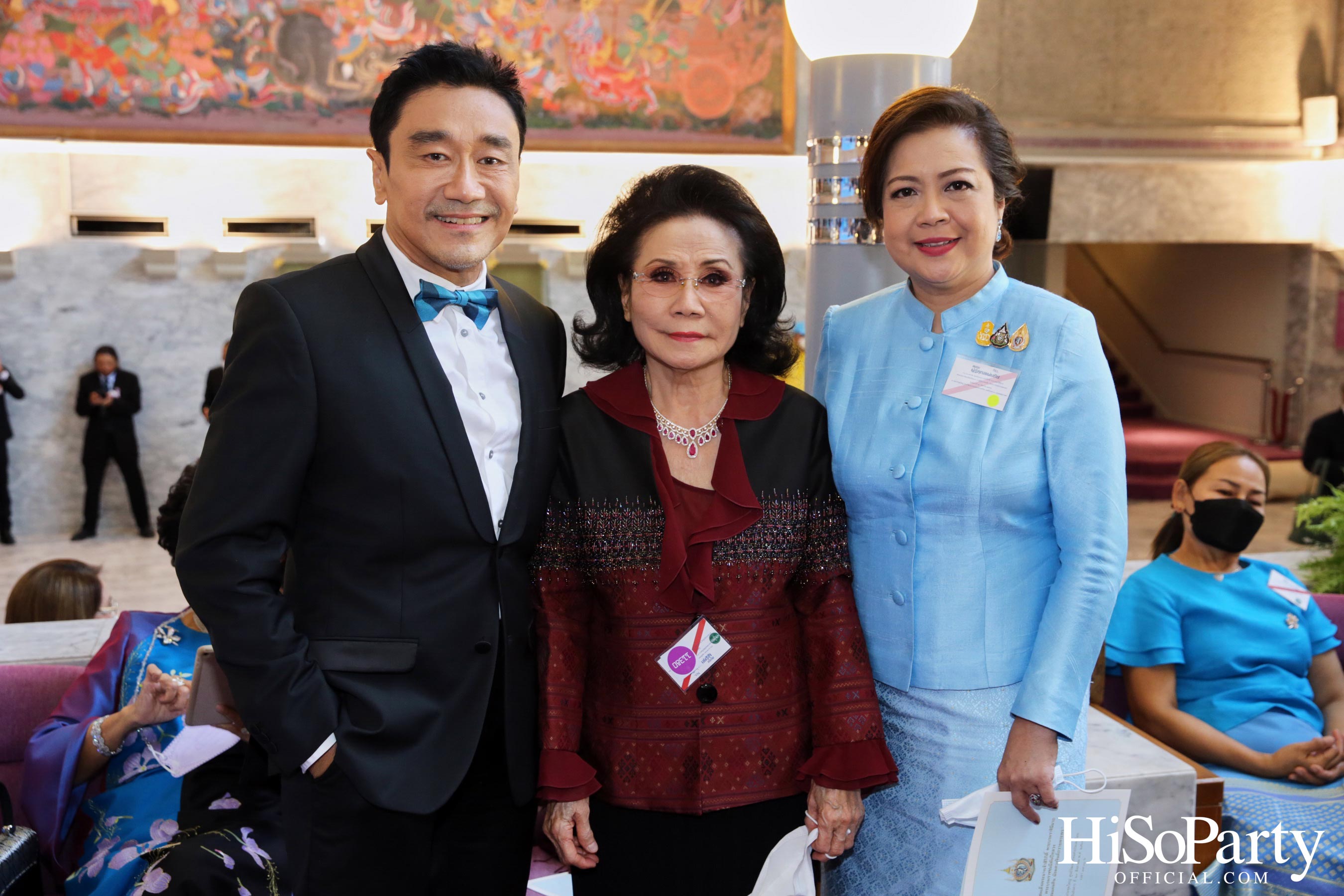 ๙๐ พรรษา สมเด็จพระนางเจ้าสิริกิติ์ พระบรมราชินีนาถ พระบรมราชชนนีพันปีหลวง ปวงผู้รู้คุณแผ่นดิน น้อมดวงจินต์ถวายพระพร