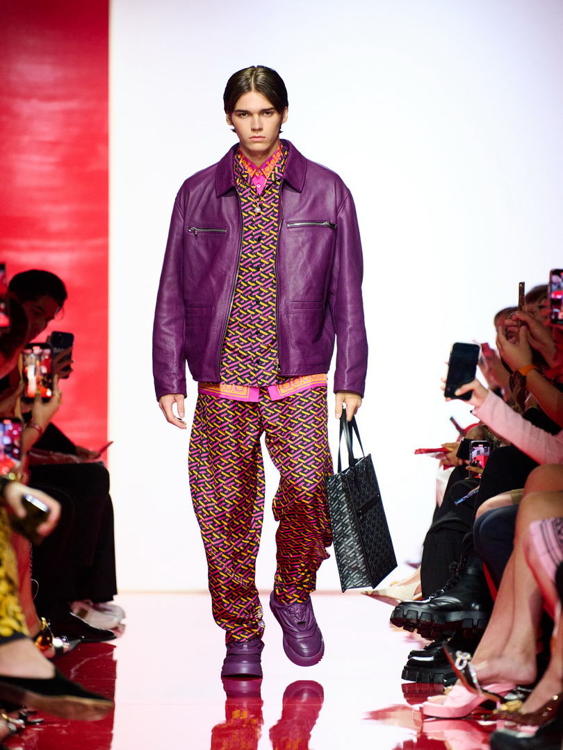 VERSACE FW22 BANGKOK TRUNK SHOW