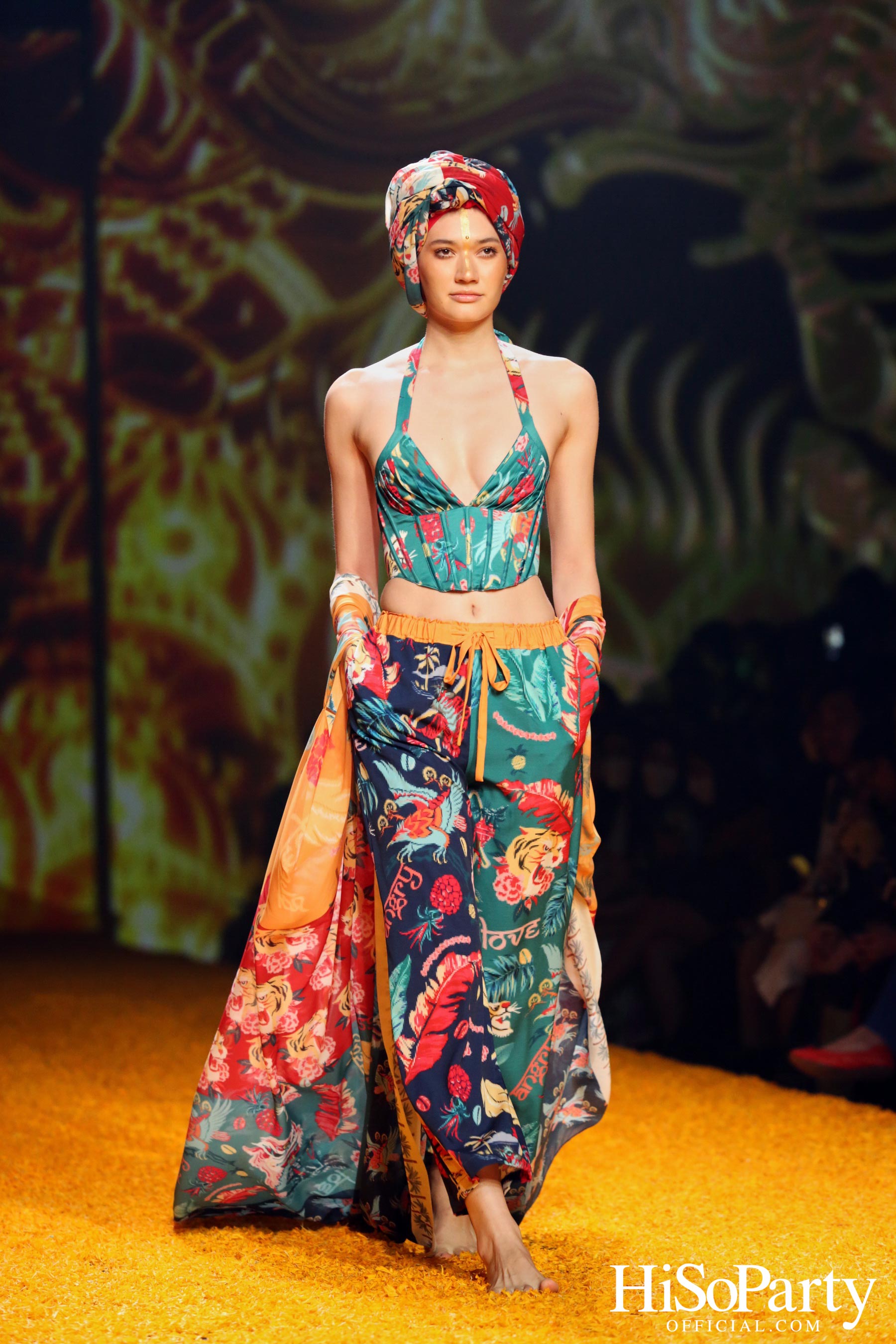 ISSUE presented by TAT @Siam Paragon Bangkok International Fashion Week 2022 (BIFW2022)