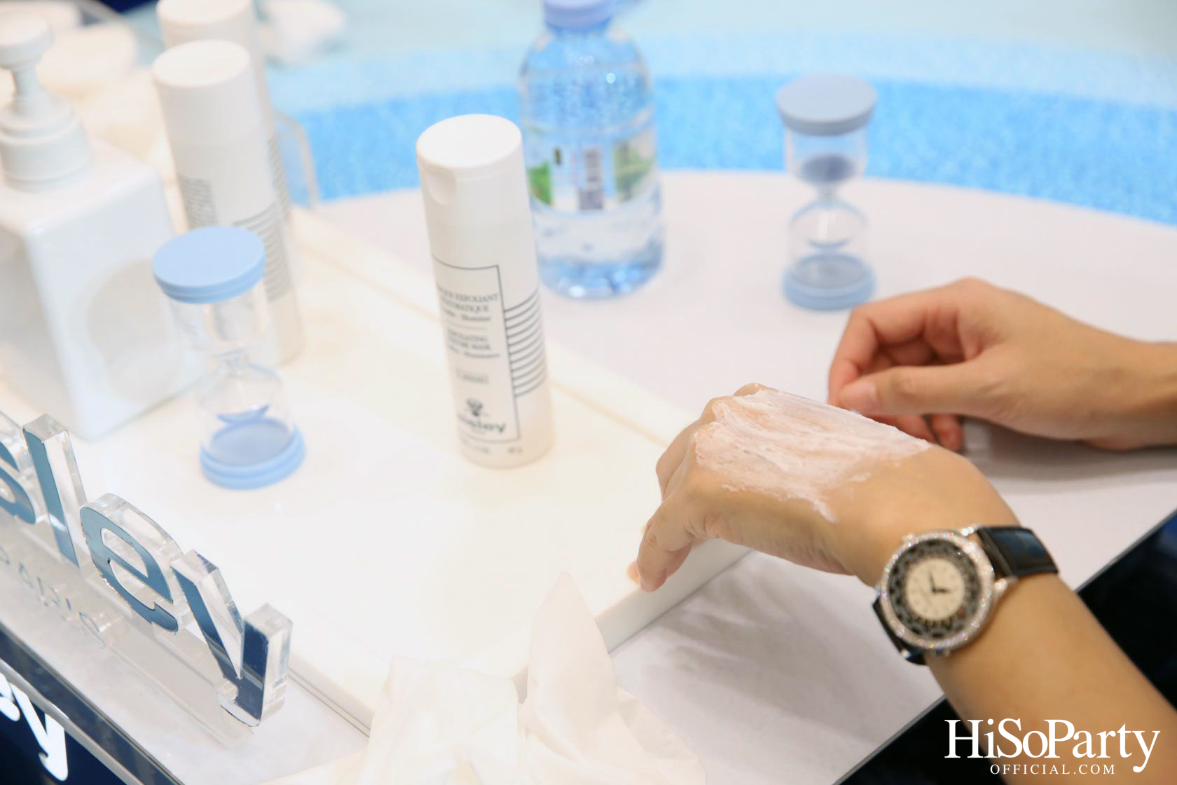 HiSoParty Magazine X Sisley 