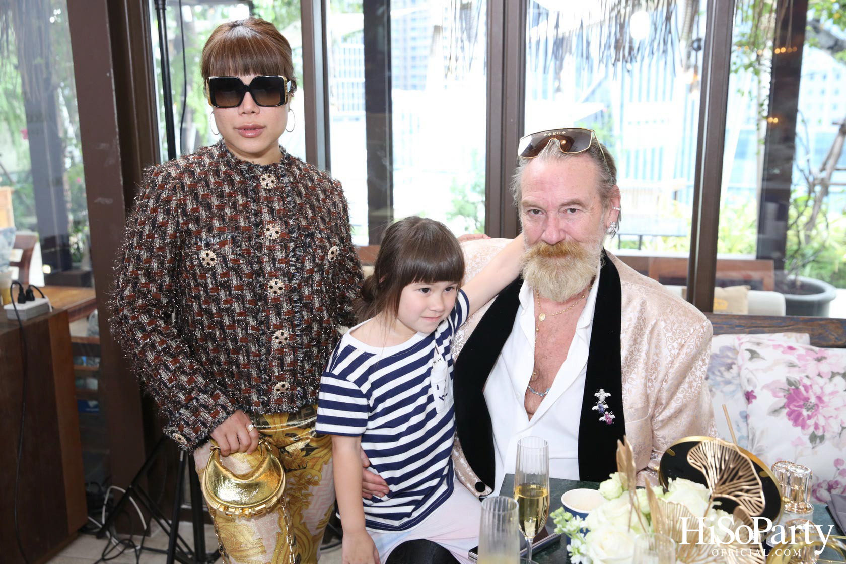 HiSoParty Magazine X Clé de Peau Beauté