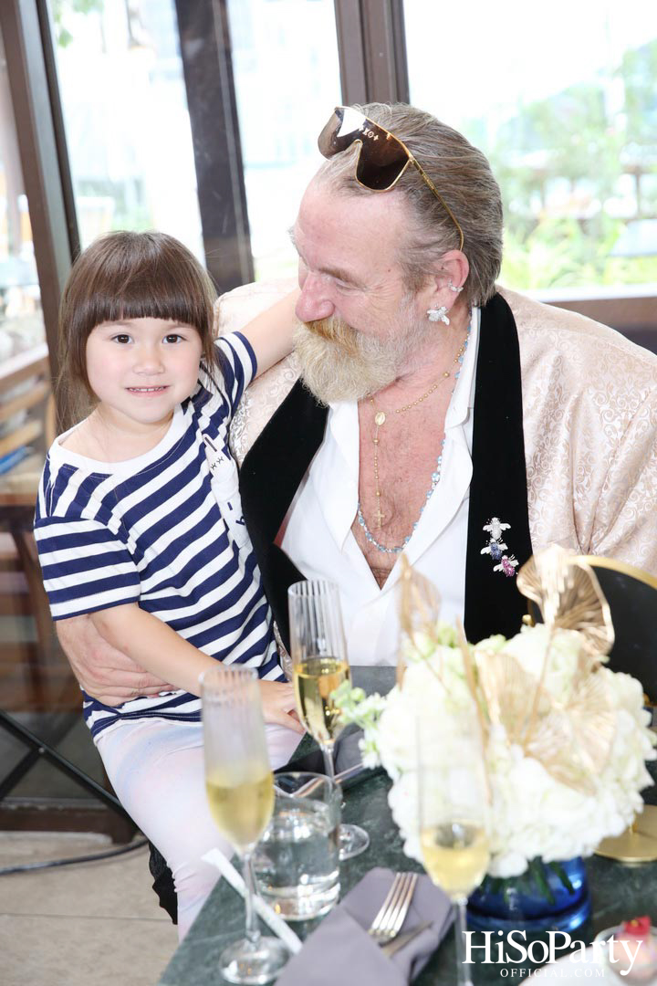 HiSoParty Magazine X Clé de Peau Beauté