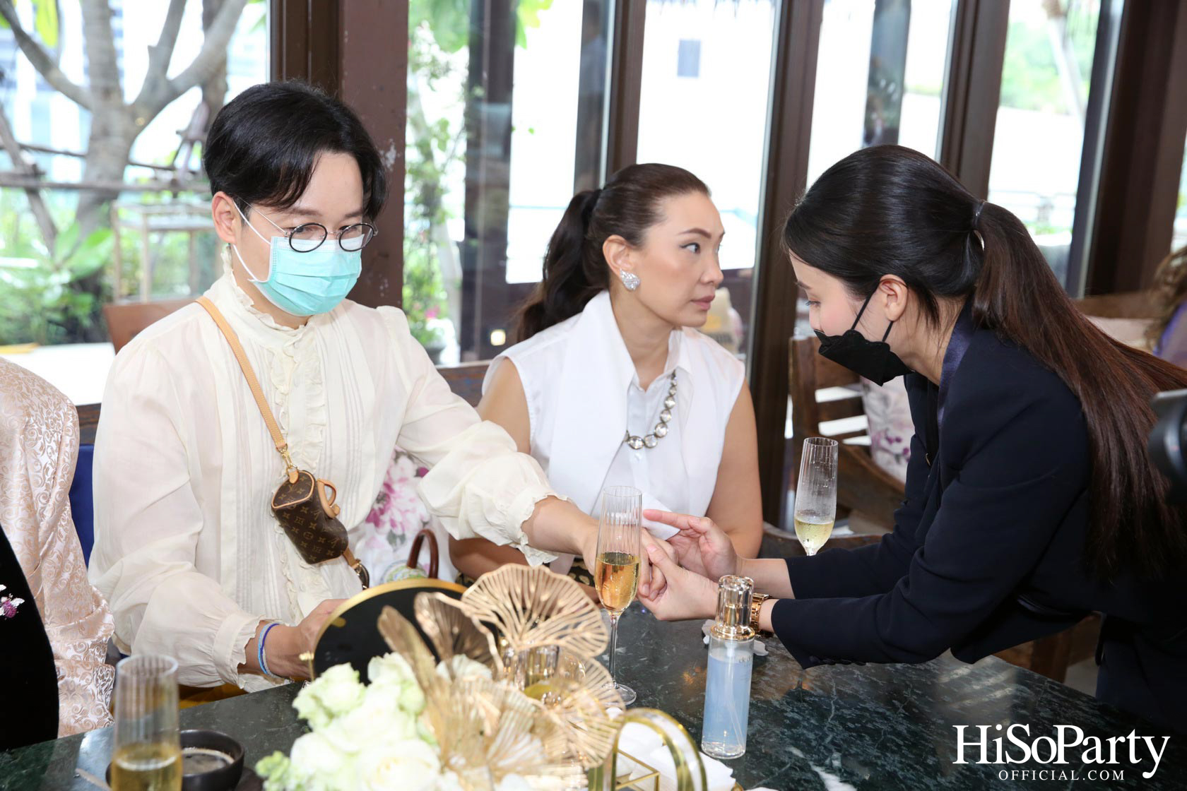 HiSoParty Magazine X Clé de Peau Beauté