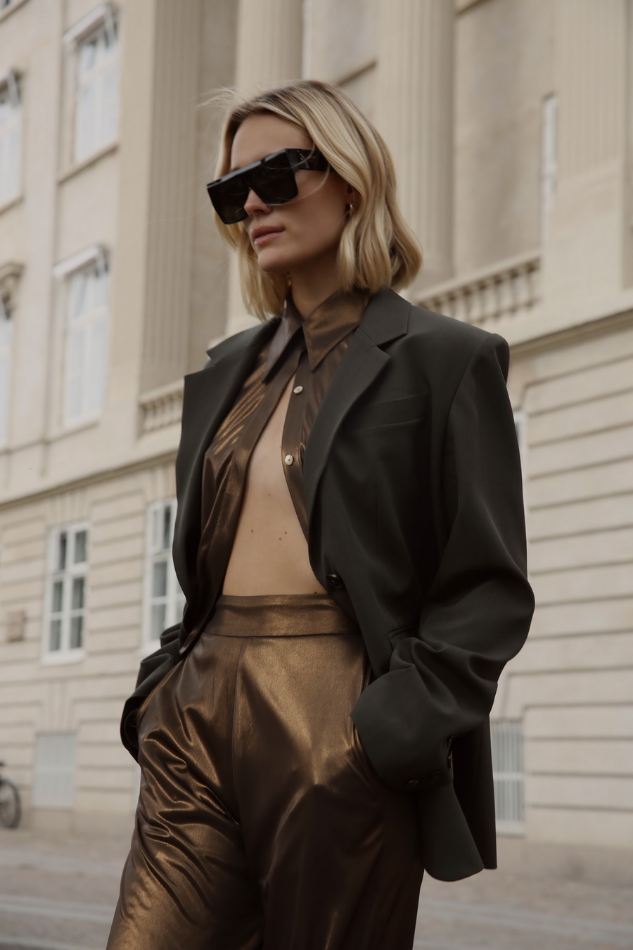 URBANITE คอลเลกชั่นฟอลล์/วินเทอร์ 2022 จาก CANITT แบรนด์เสื้อผ้าสตรีสุดหรู