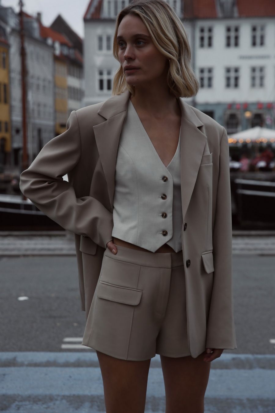 URBANITE คอลเลกชั่นฟอลล์/วินเทอร์ 2022 จาก CANITT แบรนด์เสื้อผ้าสตรีสุดหรู
