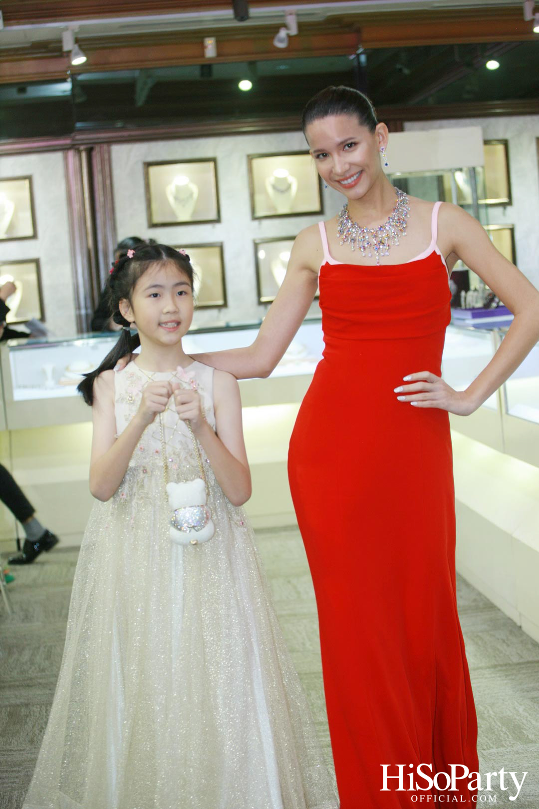 HiSoParty x Beauty Gems - Christmas Party 2022- PART I